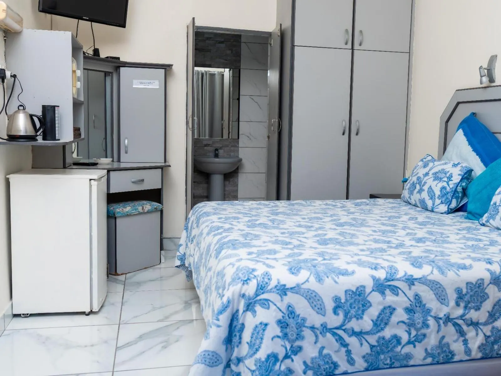 Photo of the whole room in Dolphin Coast B&B / Self catering