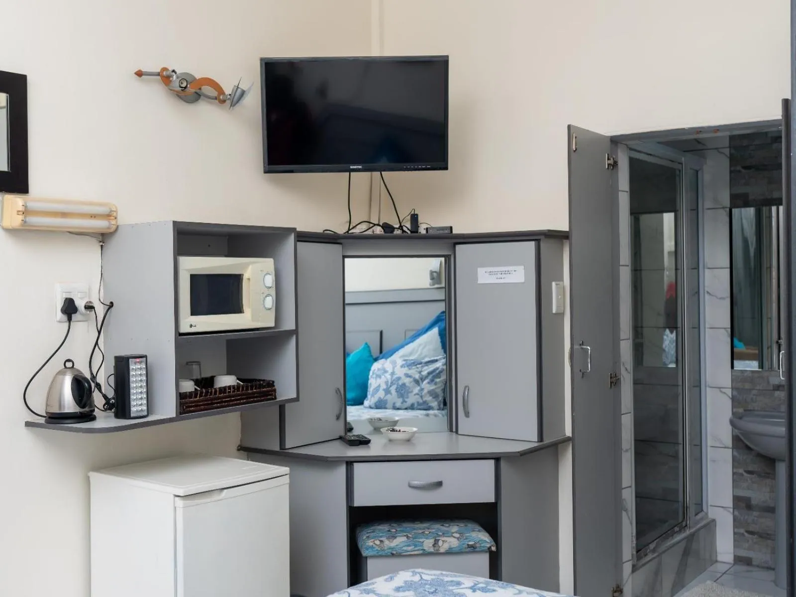 Photo of the whole room in Dolphin Coast B&B / Self catering