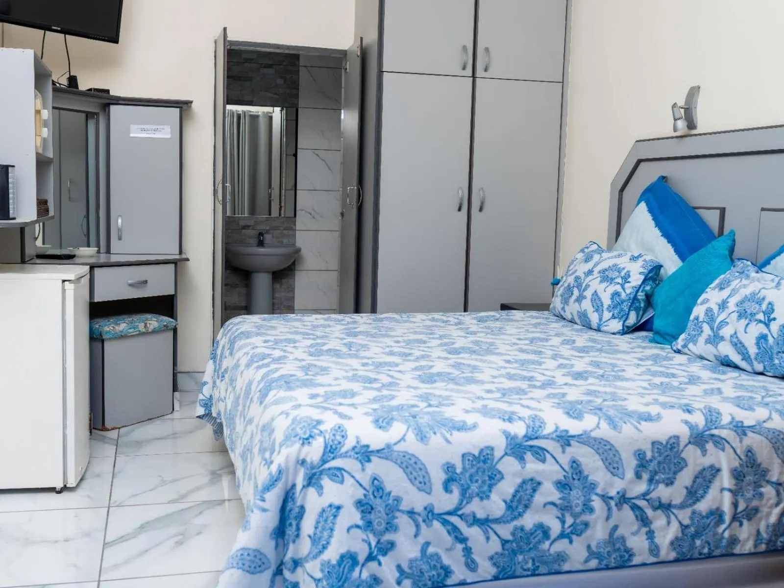 Photo of the whole room in Dolphin Coast B&B / Self catering