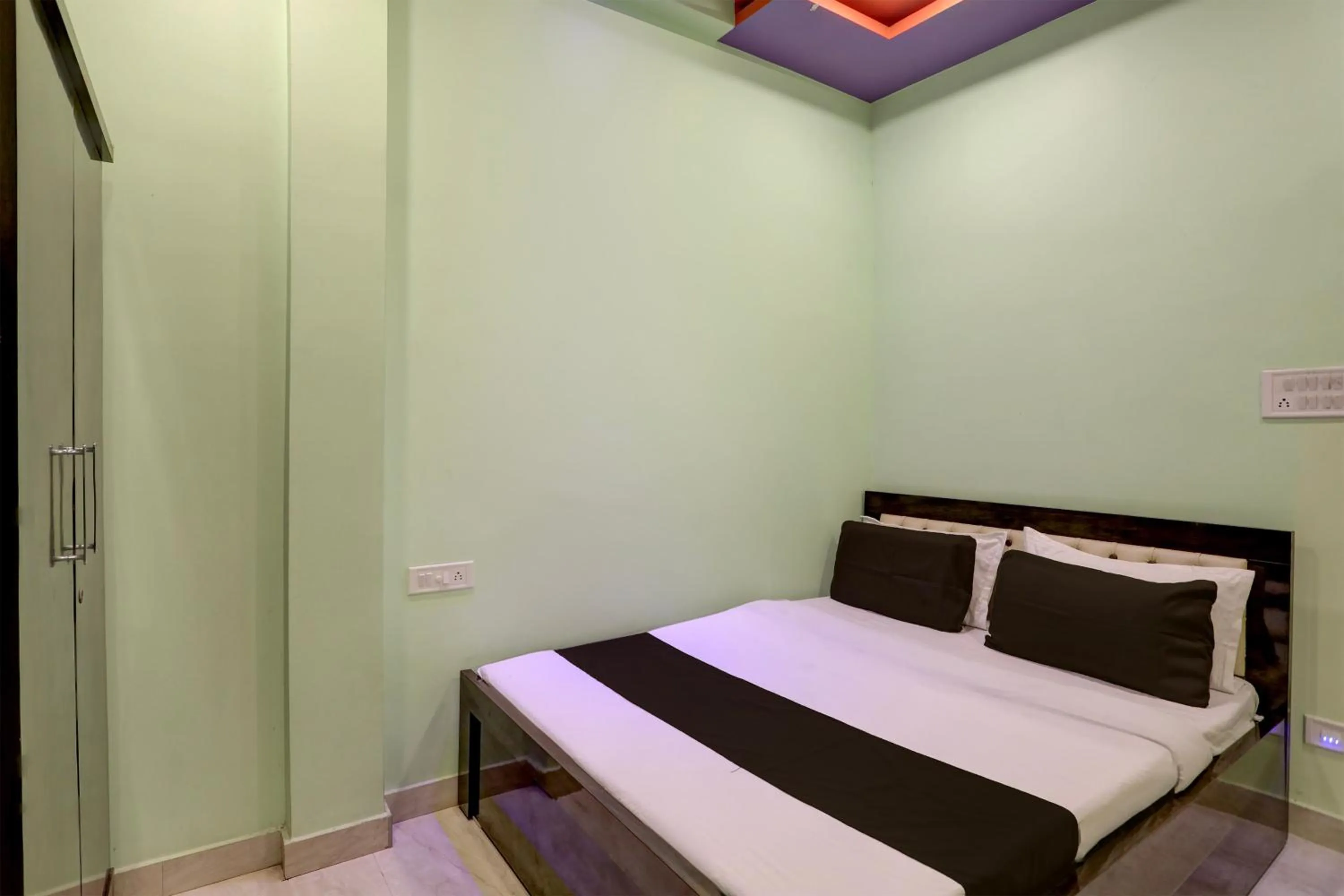 Bedroom, Bed in Hotel O Kings Farm