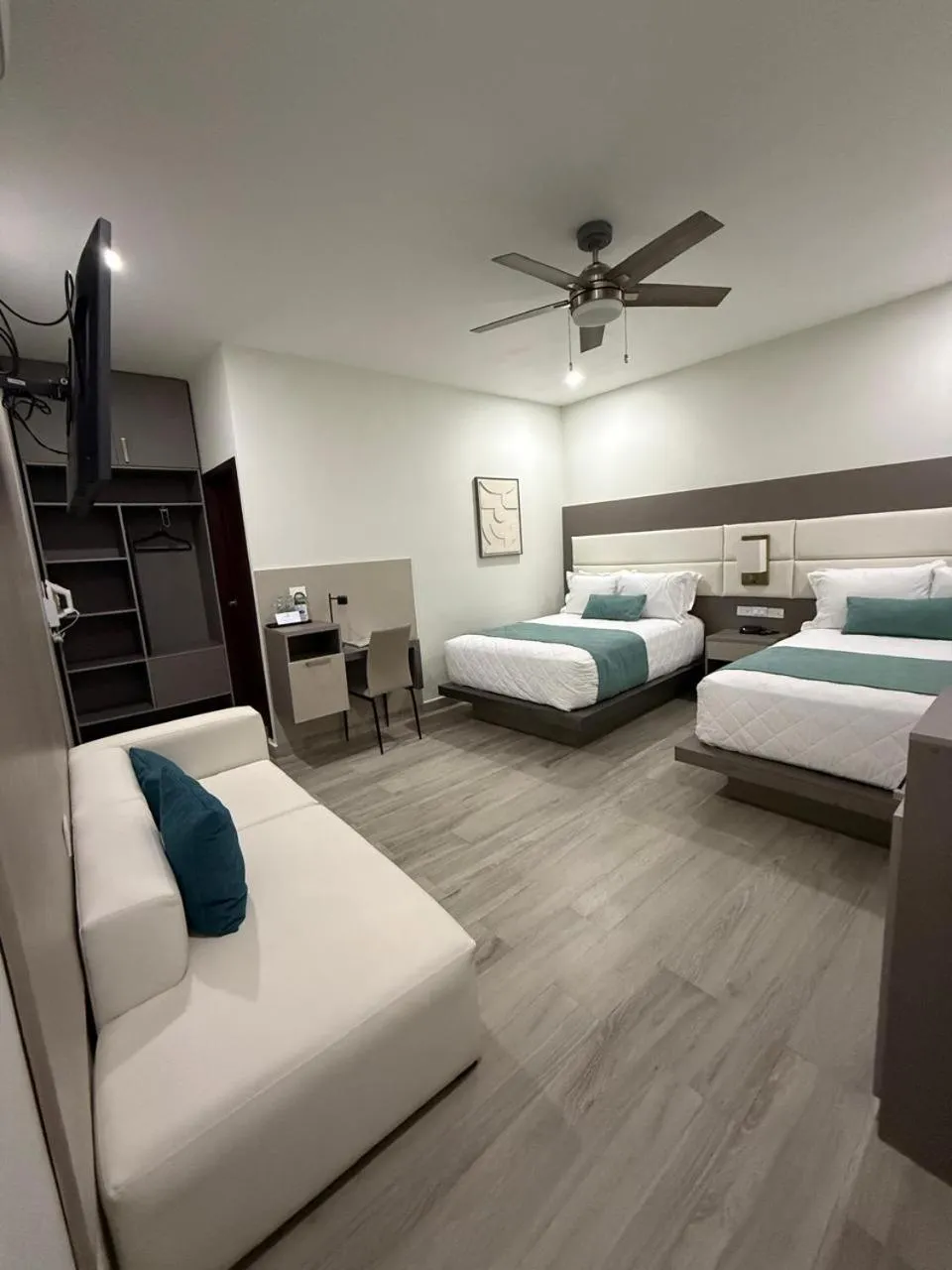 Photo of the whole room, Bed in Hotel Tepeu