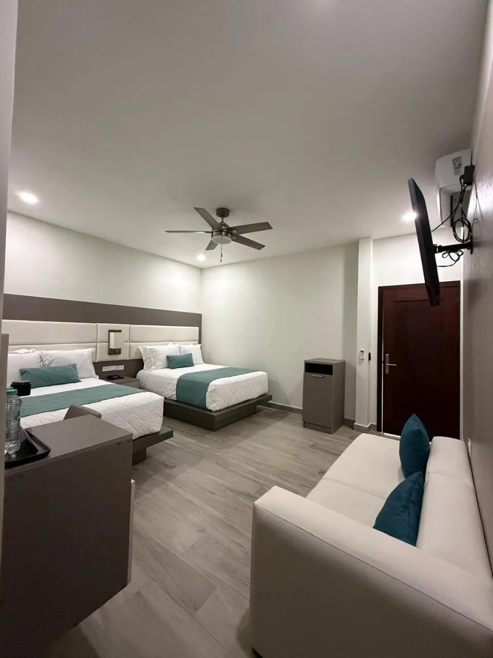 Photo of the whole room, Bed in Hotel Tepeu