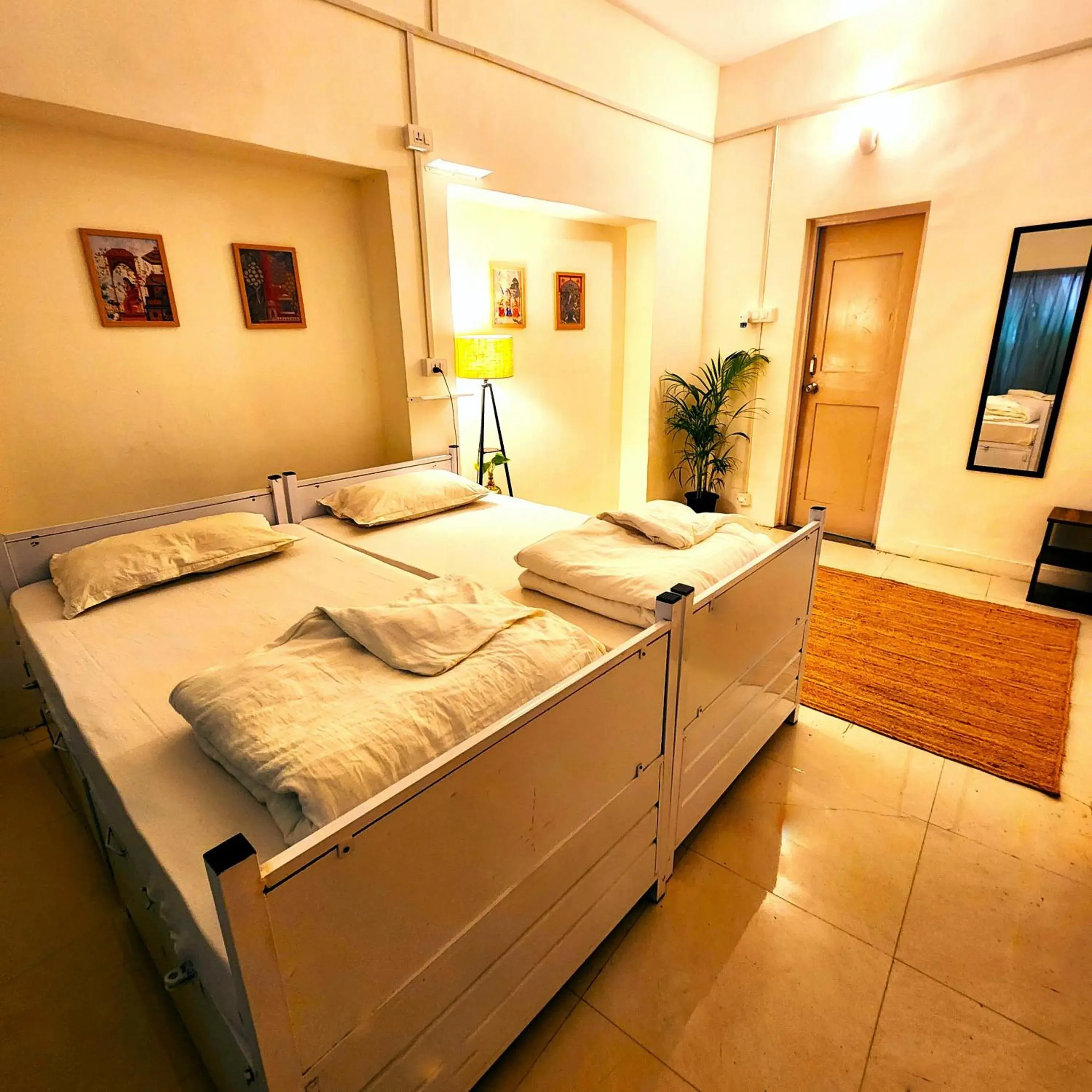 Queen Room in Hammock Hostels - Bandra Queen Room in Hammock Hostels - Bandra