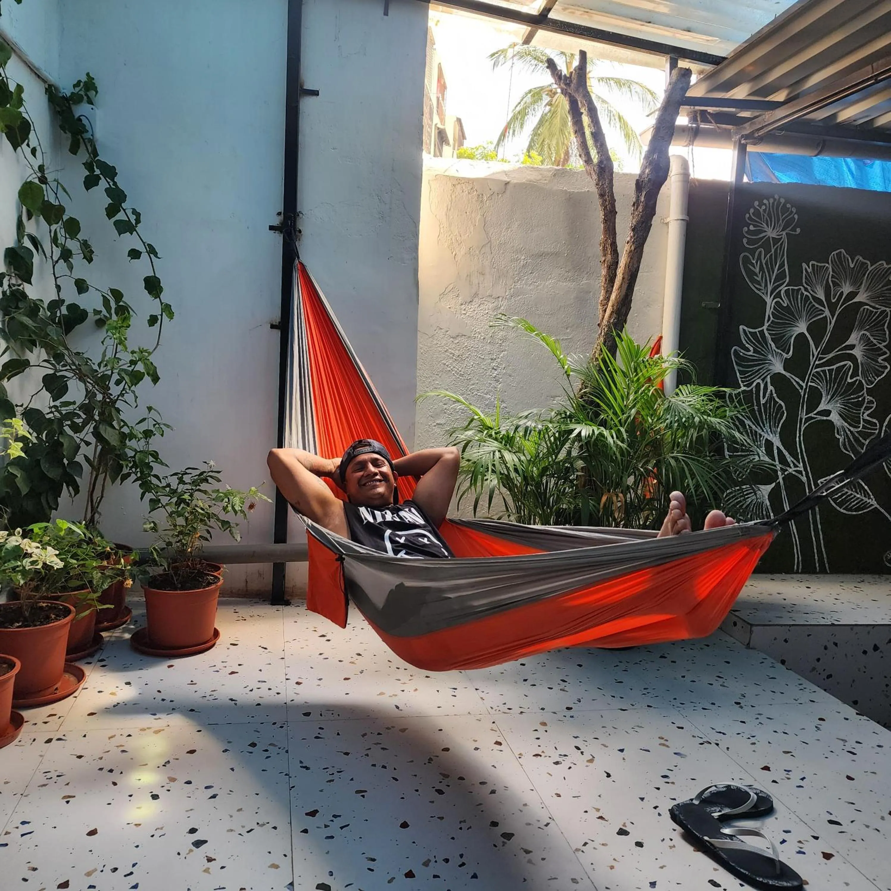 Entertainment in Hammock Hostels - Bandra
