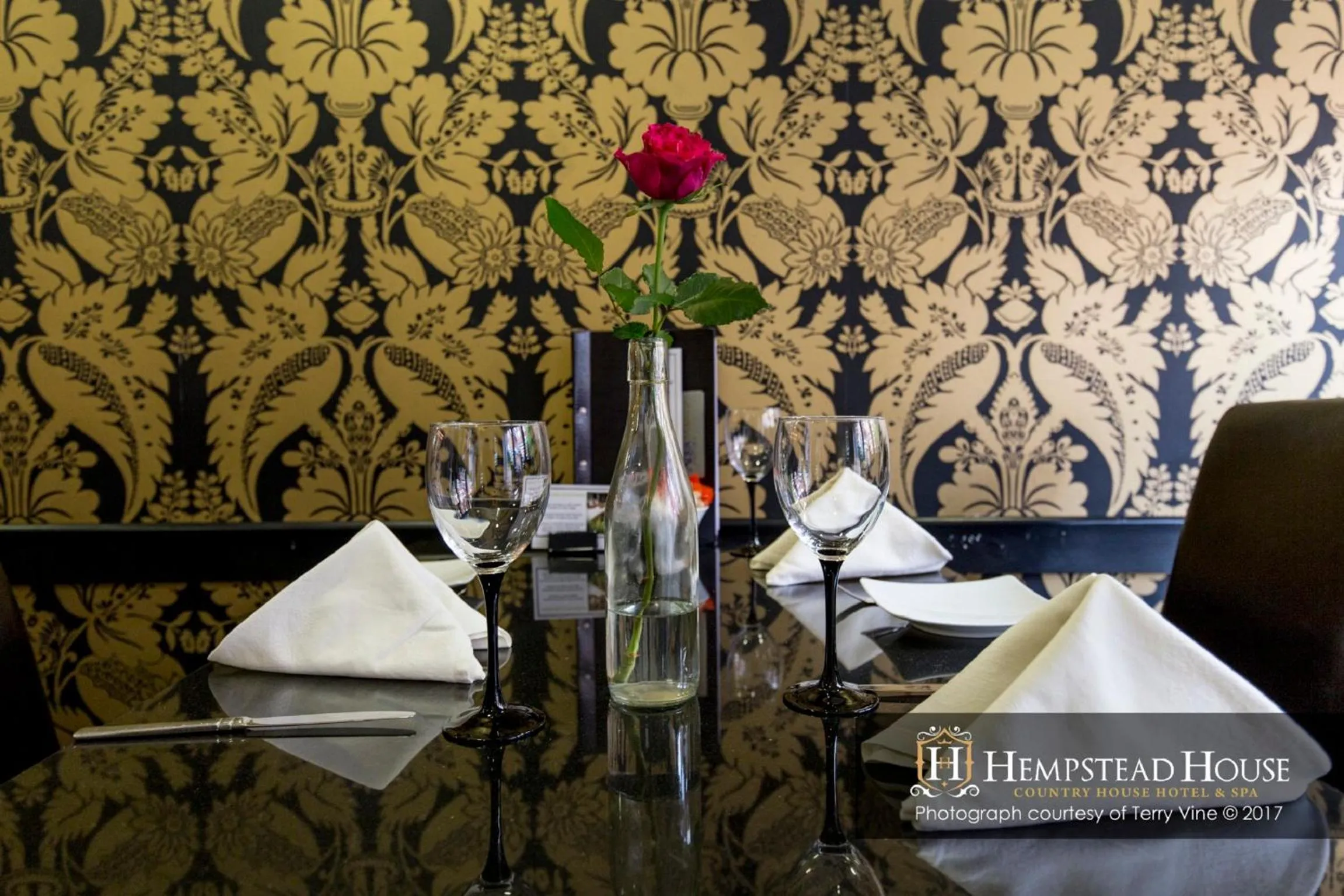 Restaurant/places to eat in Hempstead House Hotel & Restaurant