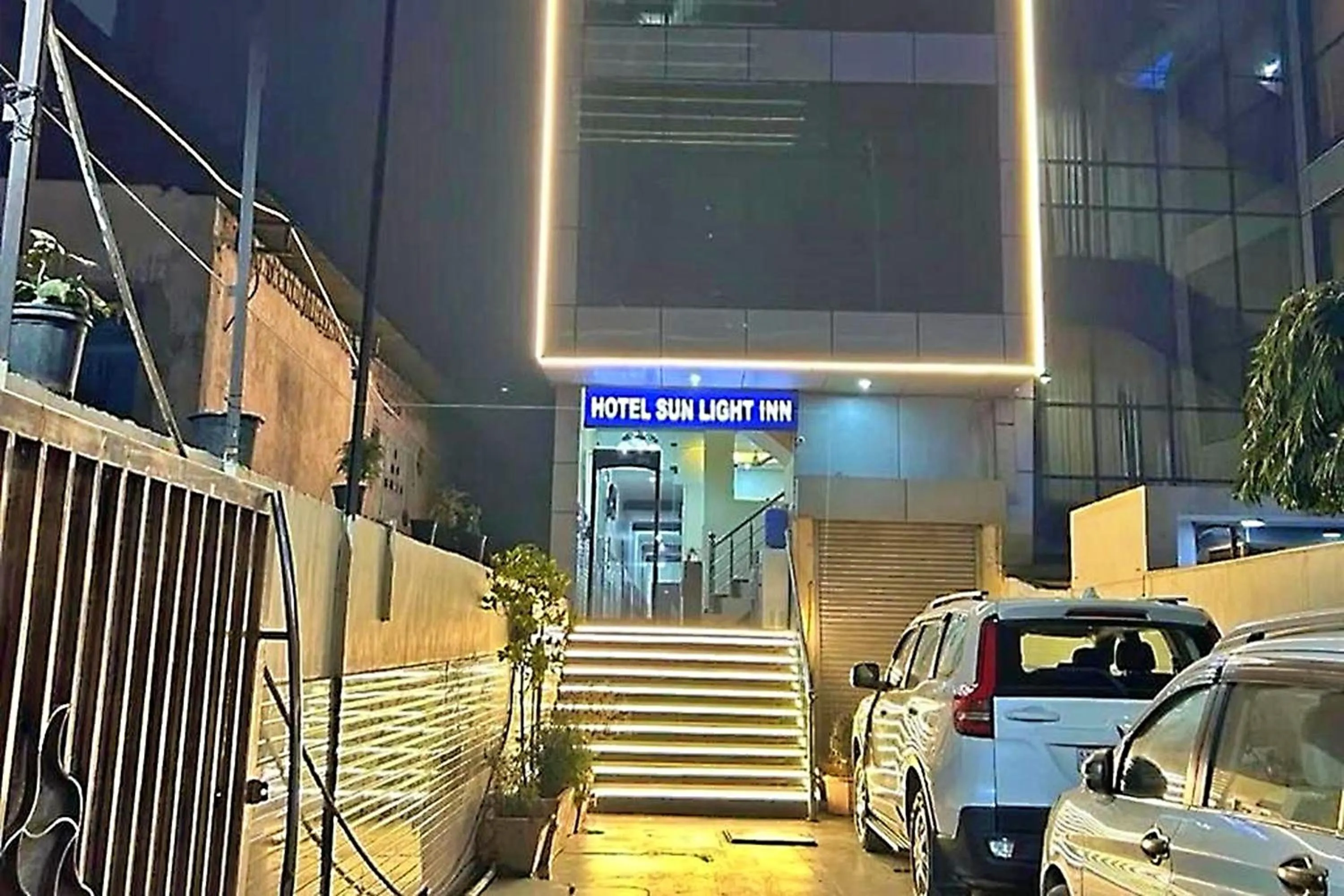 Parking in Hotel Sunlight Inn