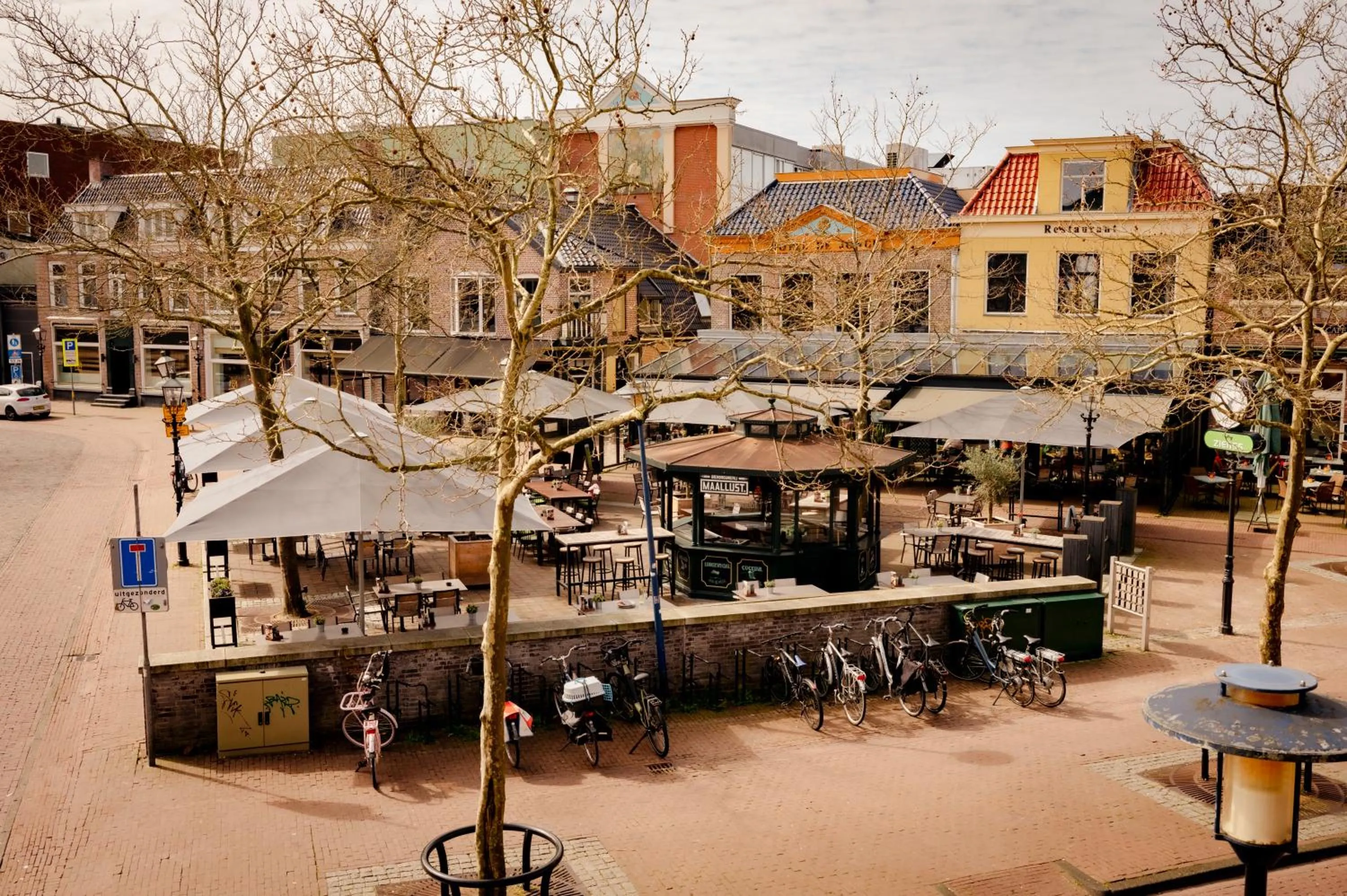 Restaurant/places to eat in City Hotel de Jonge