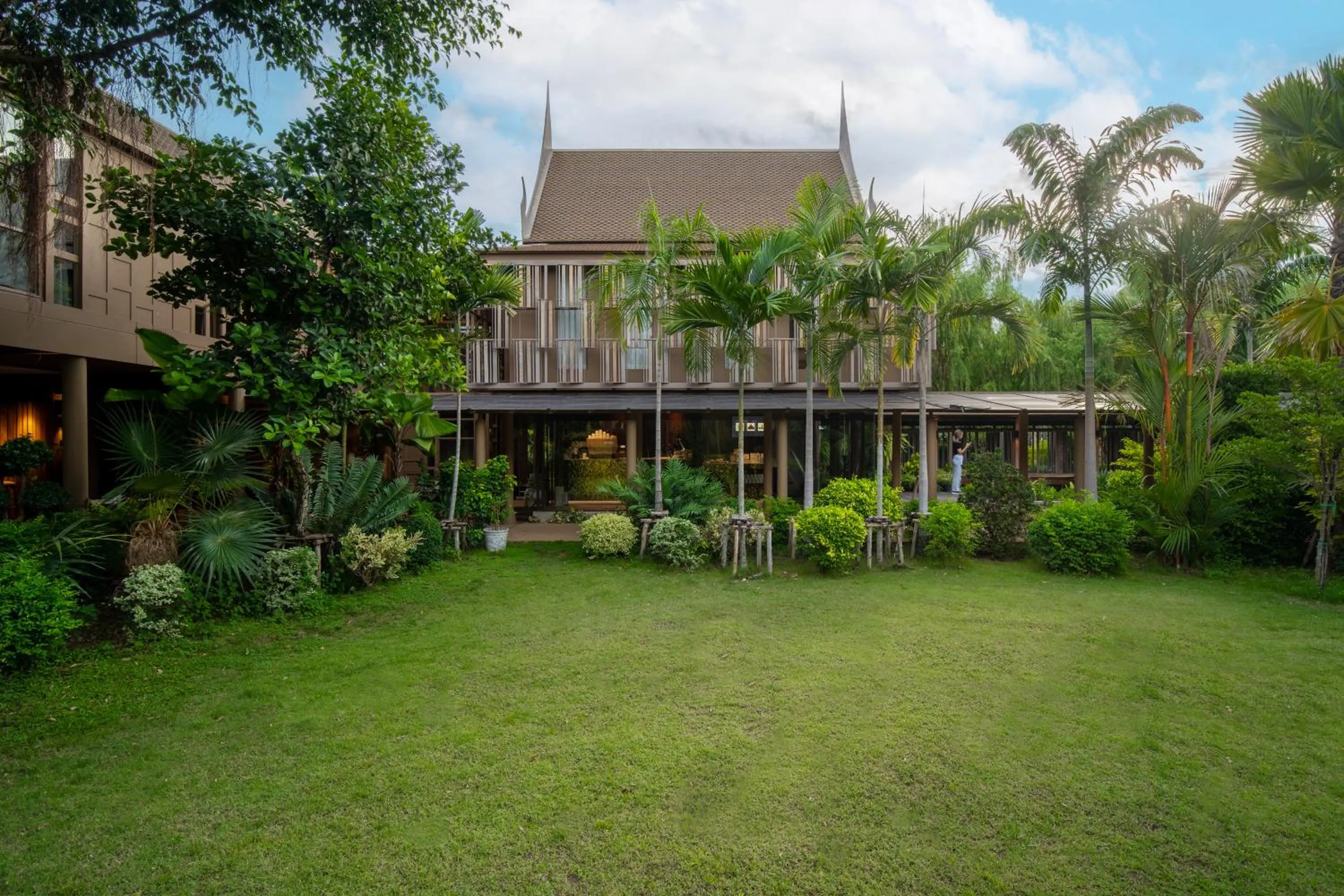 Syama Residence and Café