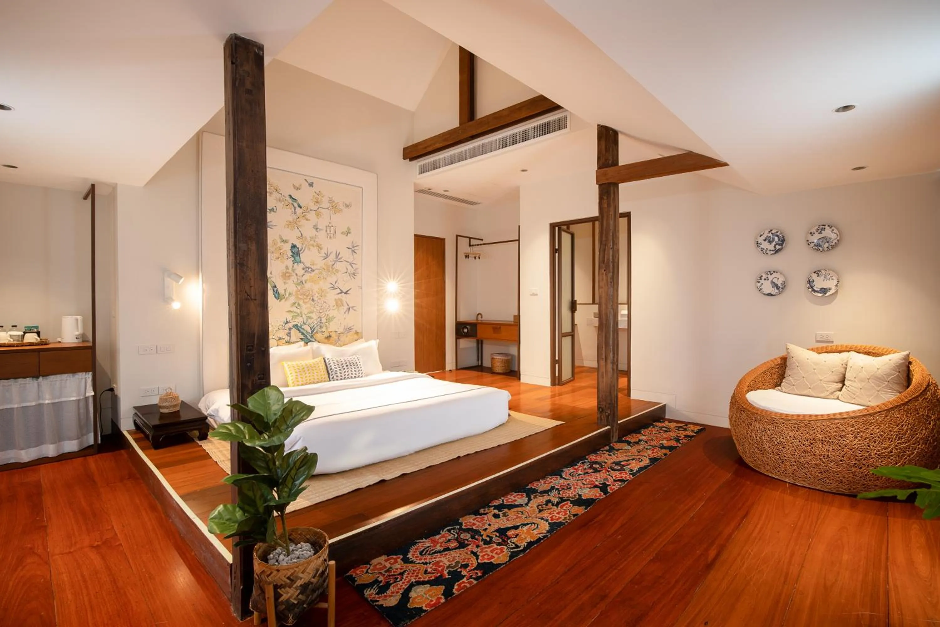 Photo of the whole room, Bed in Syama Residence and Café