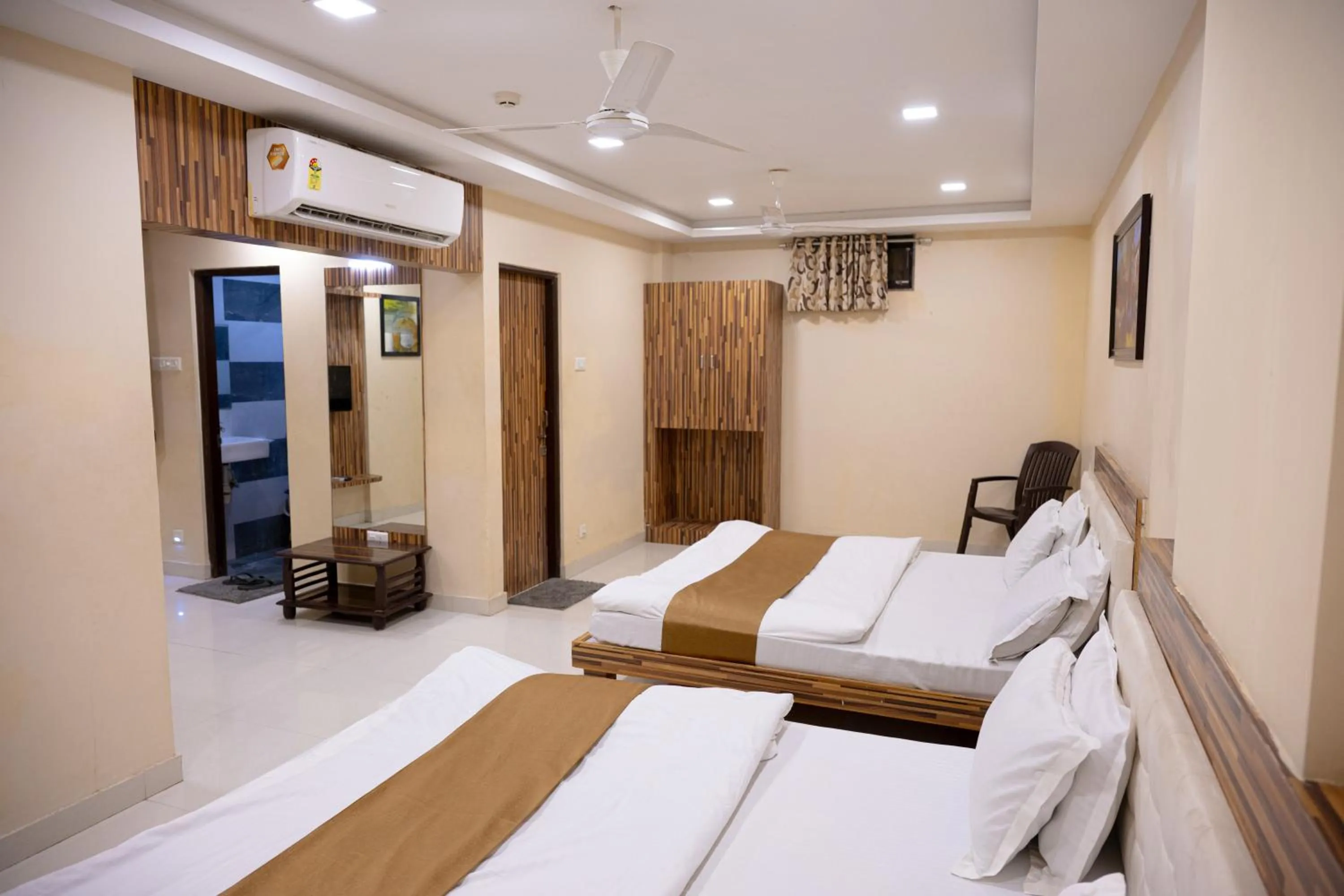 Bed in StayGuru Park View Residency