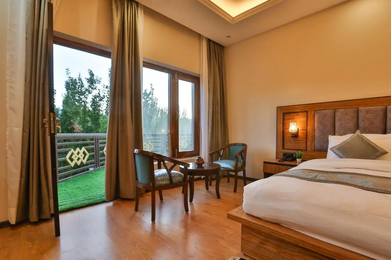 Seating area, Bed in The Kart-Sey Ladakh