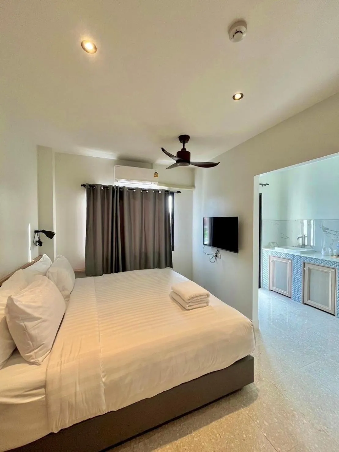 Bed in Calamint Residence Hotel ( คาลามิ้นท์)