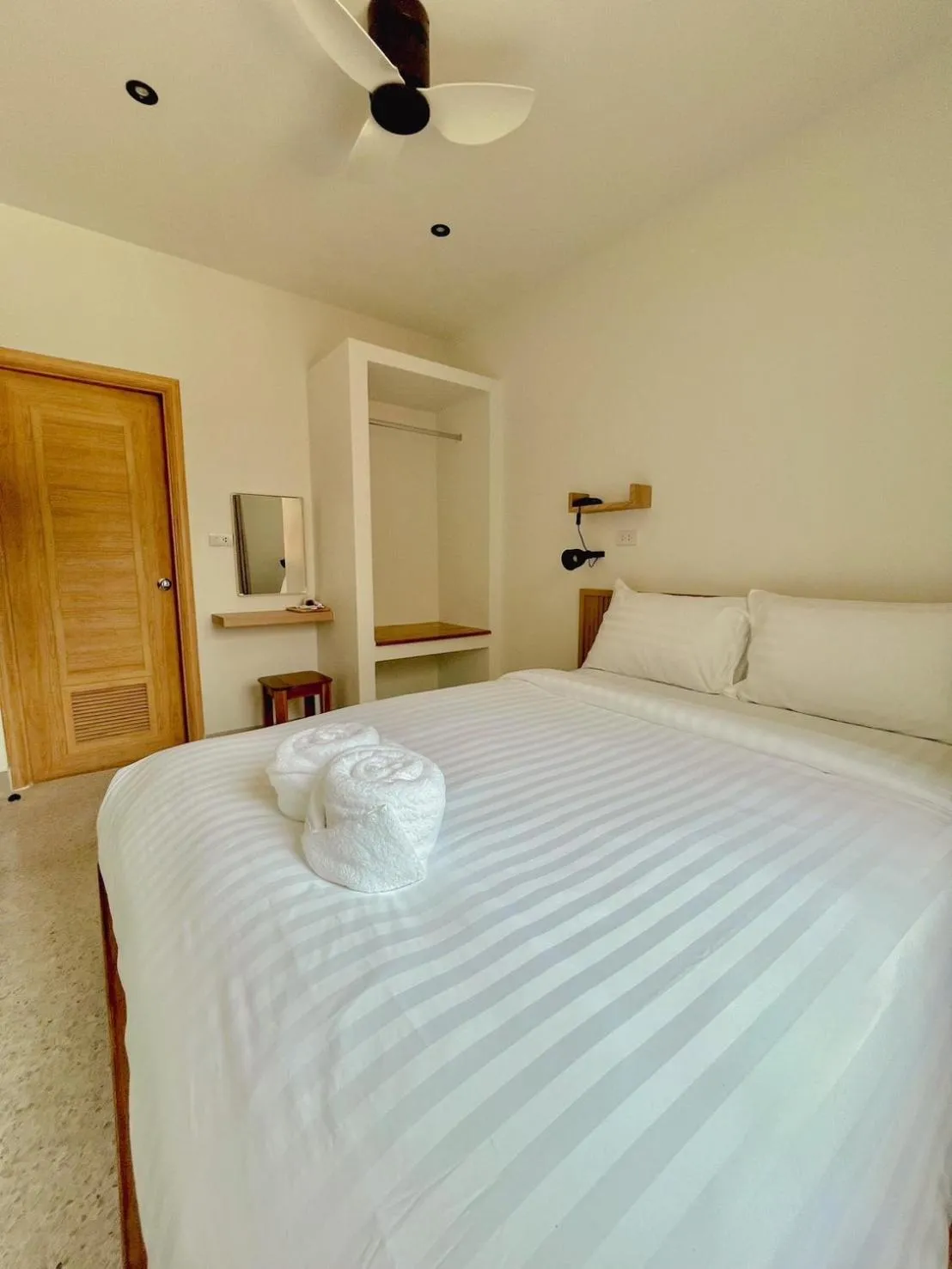 Bed in Calamint Residence Hotel ( คาลามิ้นท์)