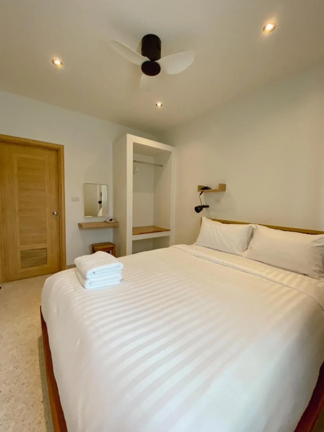 Bed in Calamint Residence Hotel ( คาลามิ้นท์)