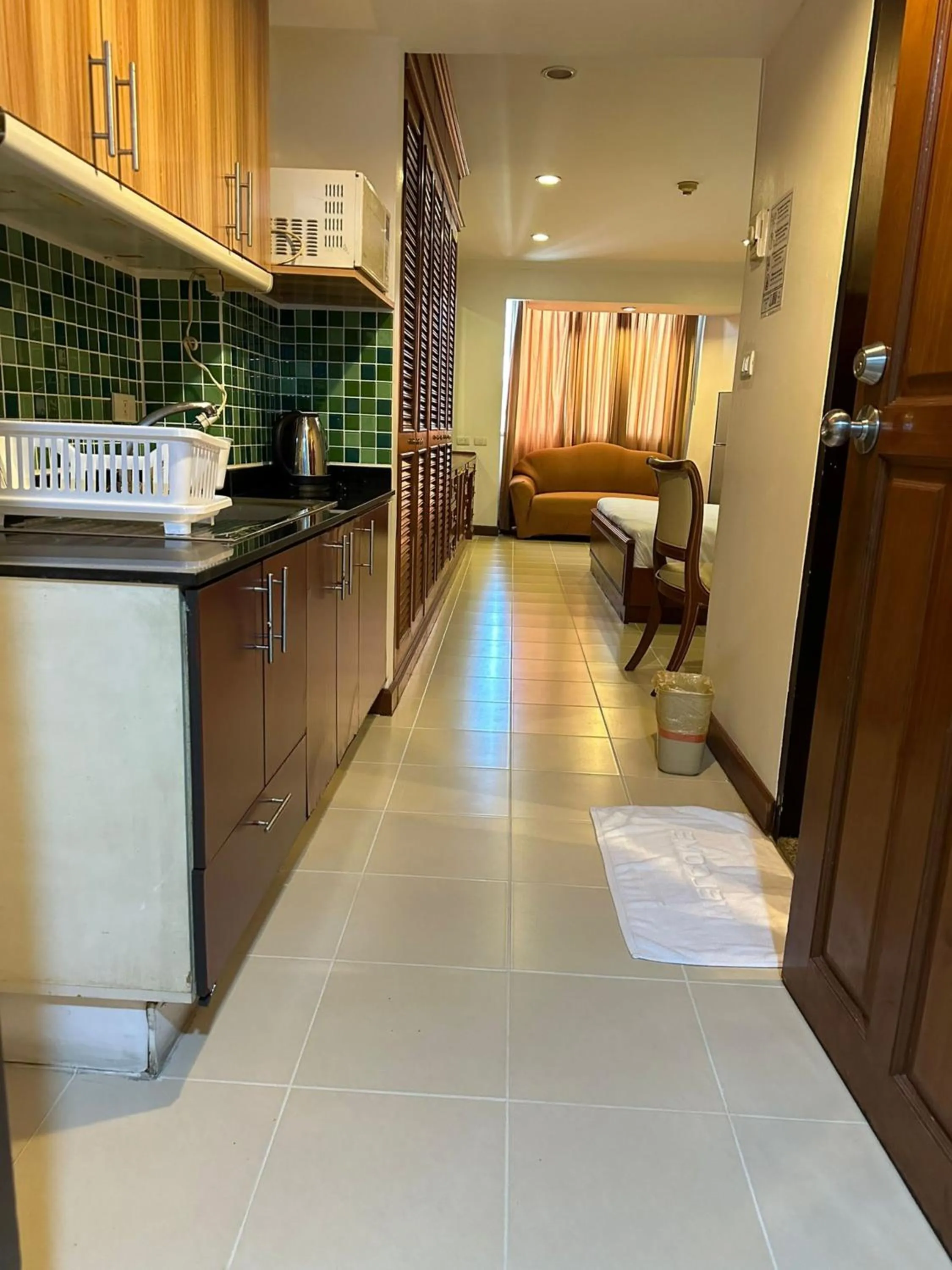 Bedroom in Omni Tower Sukhumvit Soi 4 Direct Rooms