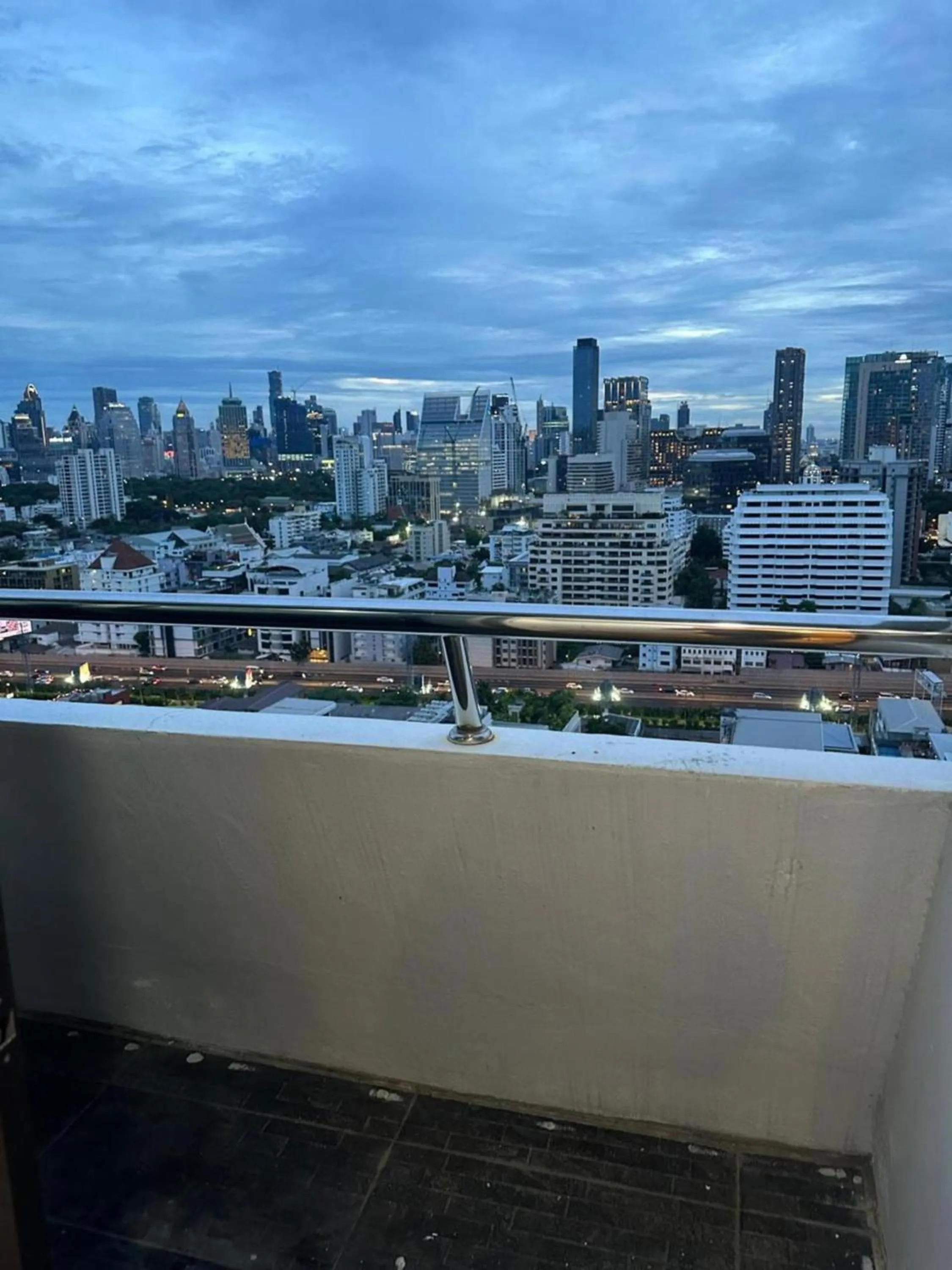 Balcony/Terrace in Omni Tower Sukhumvit Soi 4 Direct Rooms