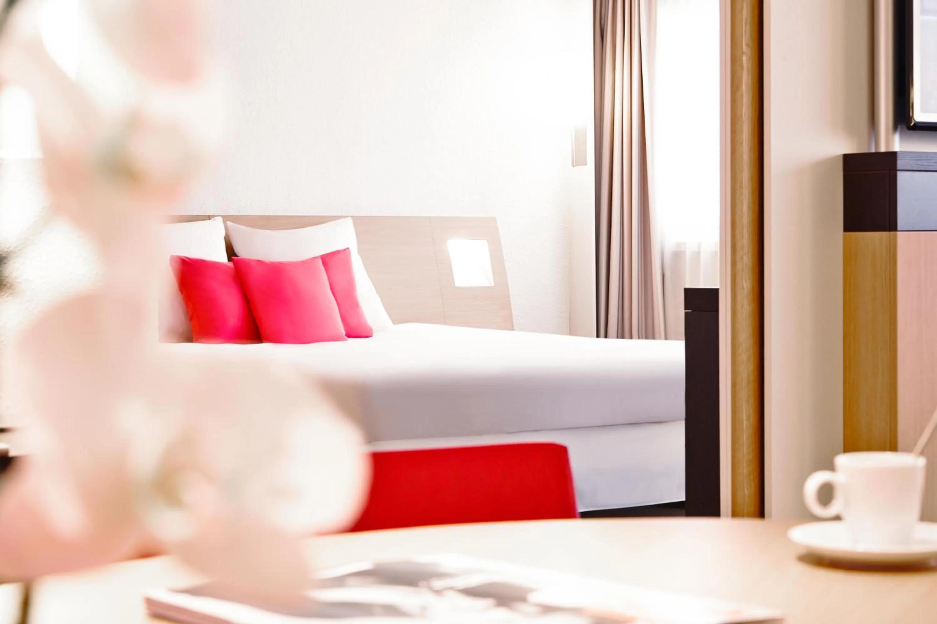 Bedroom in Novotel London Heathrow Airport M4 Jct. 4