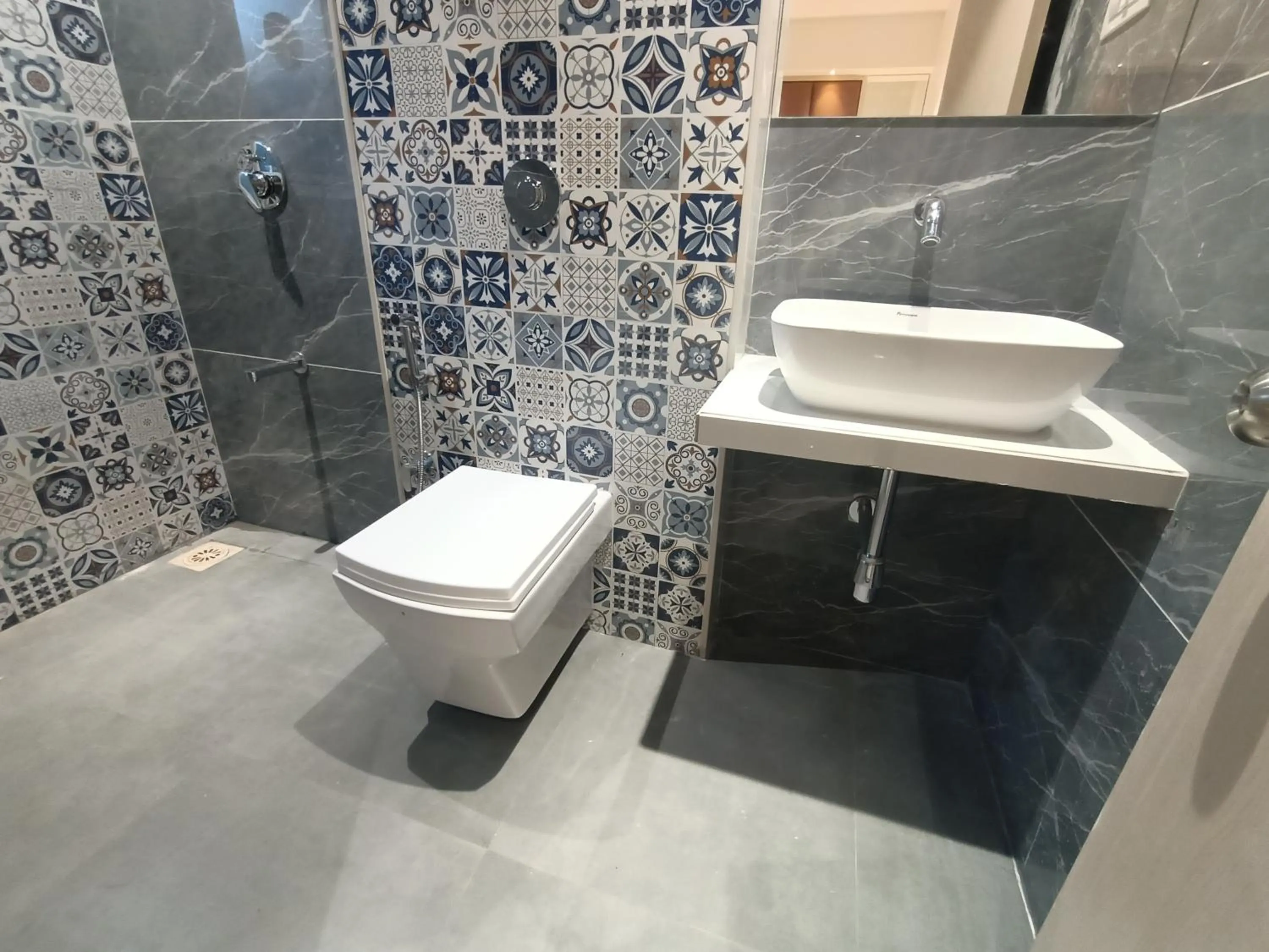 Shower in Hotel Pearl Residency Thane