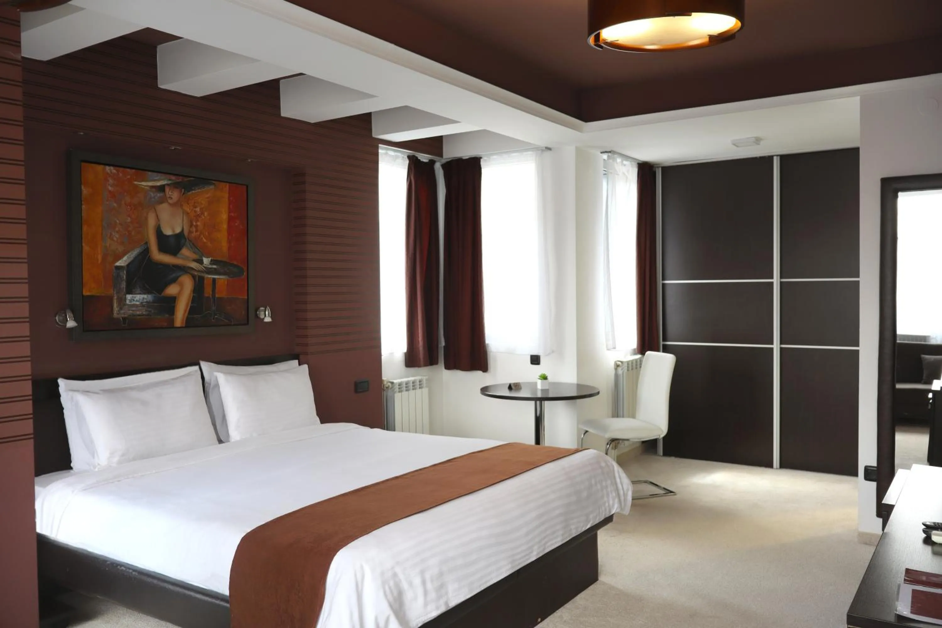 Bed in Sienna Residence