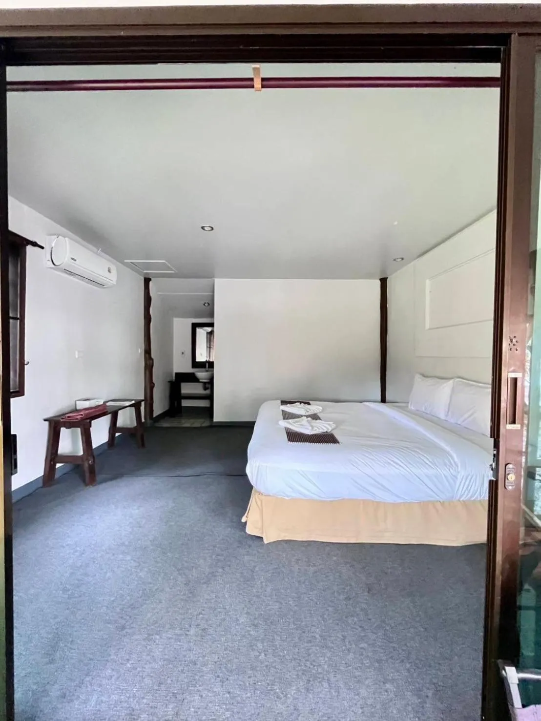 Bed in Long Beach Club Krabi