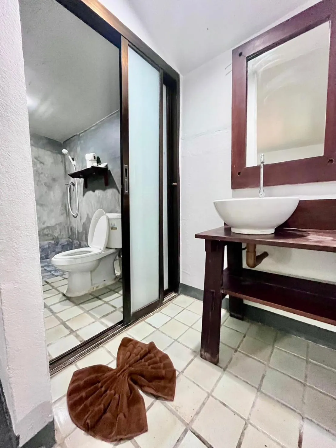 Shower in Long Beach Club Krabi