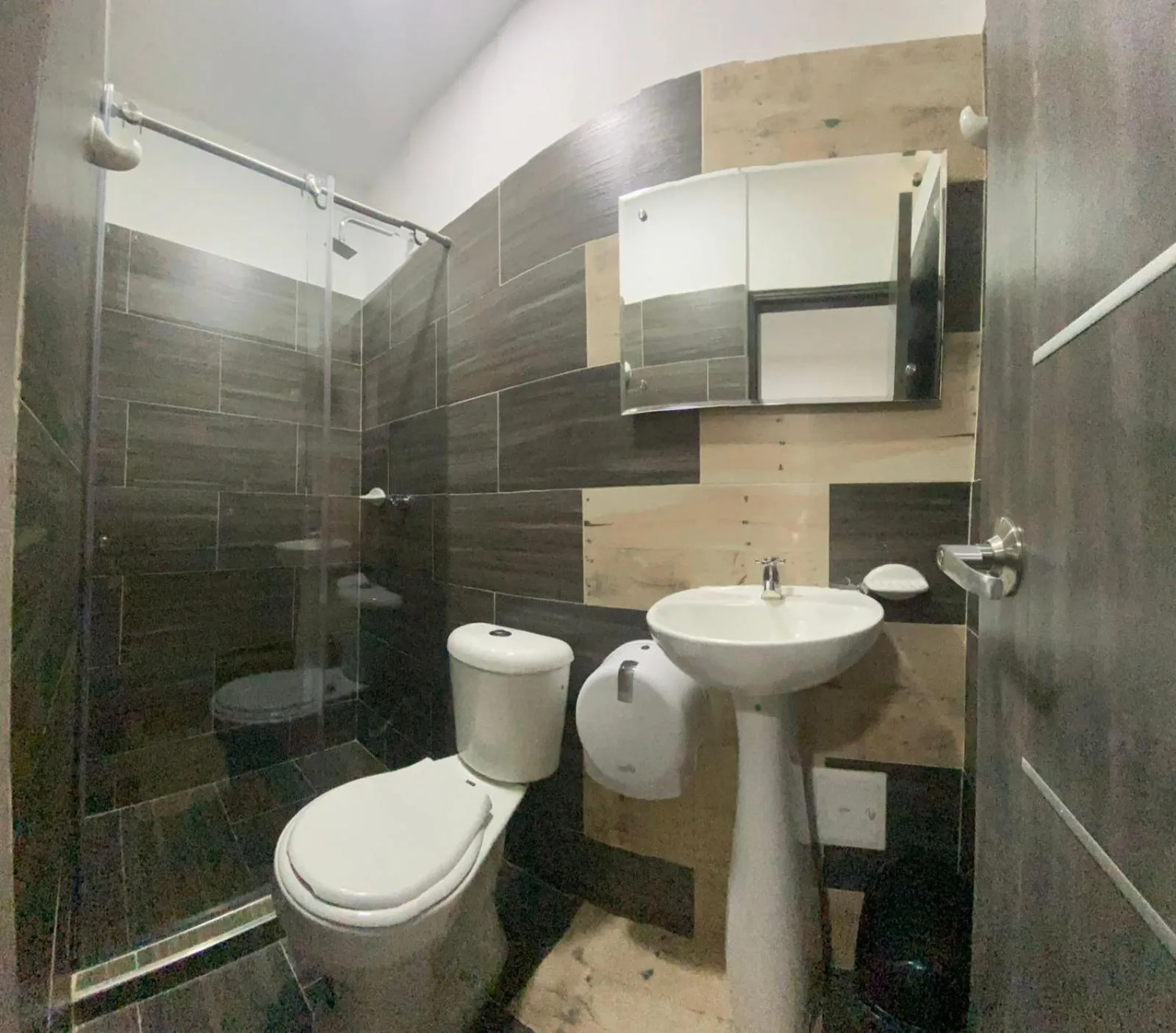 Shower in INKA HOTEL