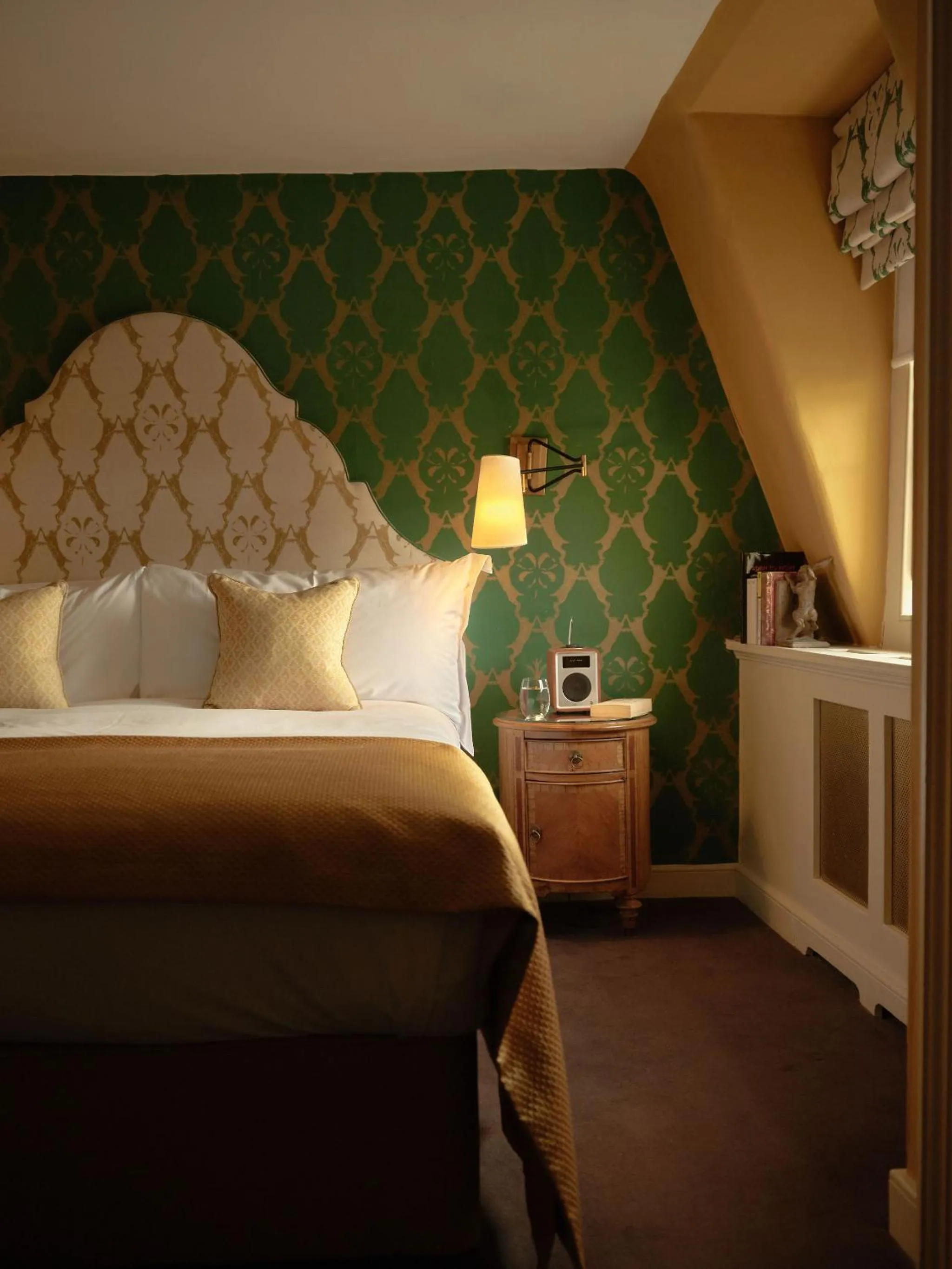 Bedroom, Bed in The Queensberry Hotel