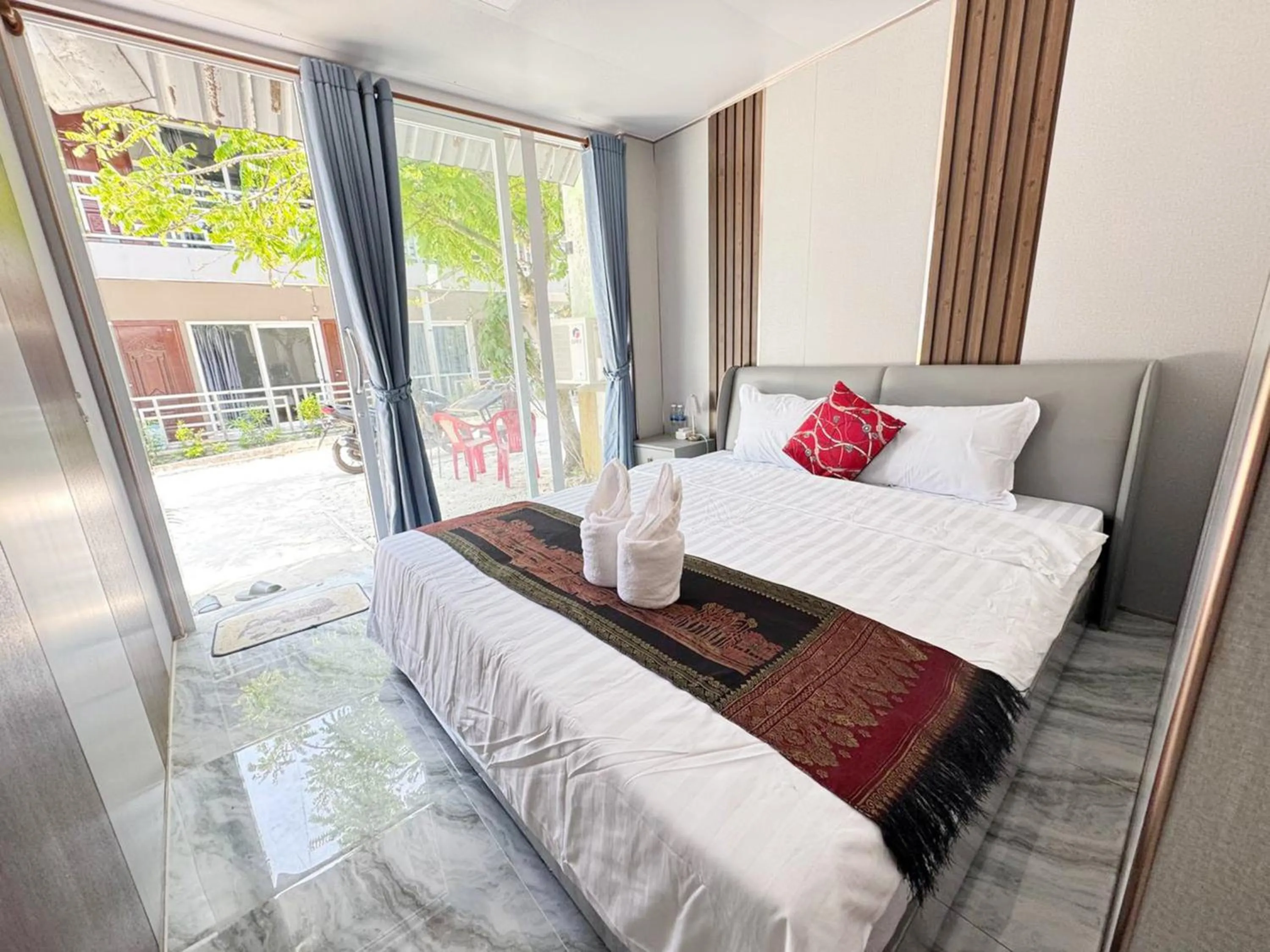 Bed in The Wind Koh Rong