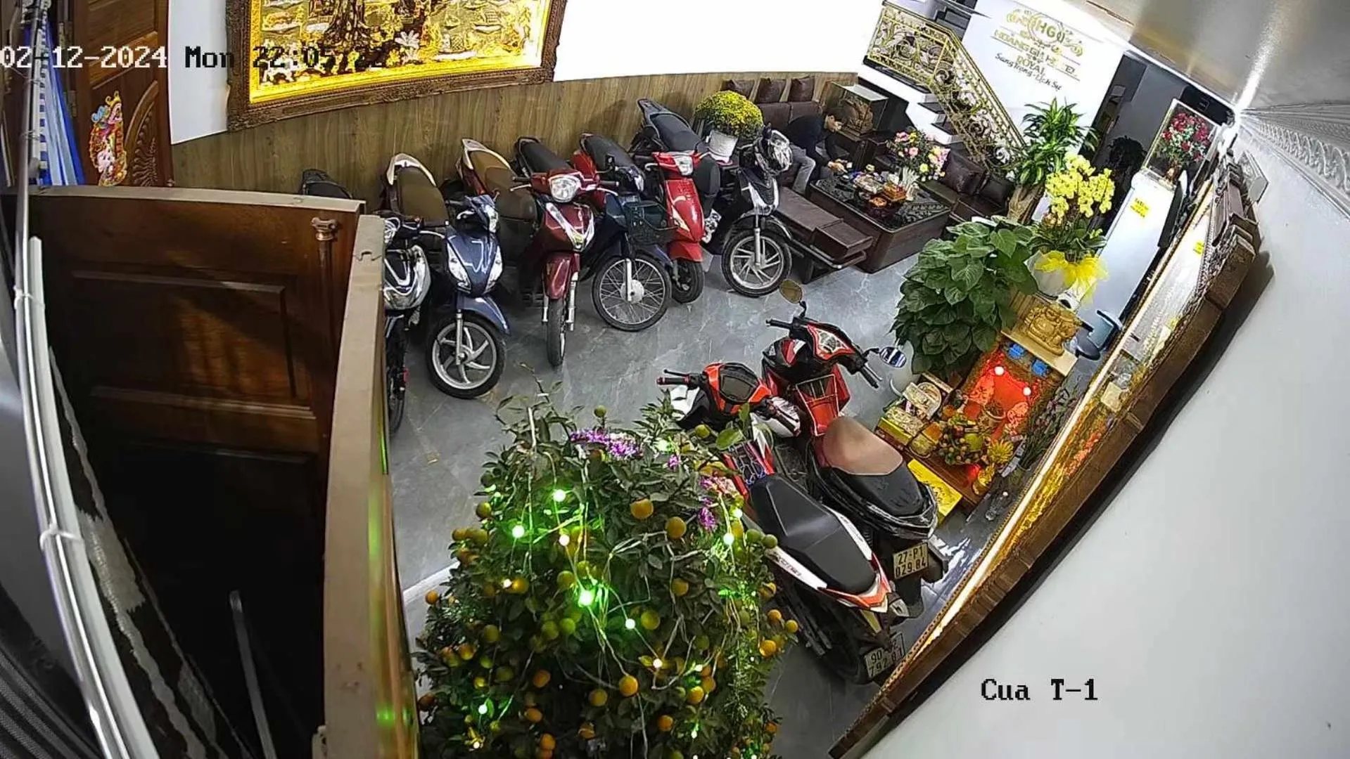 Parking in Hoàng Gia Hotel Royal