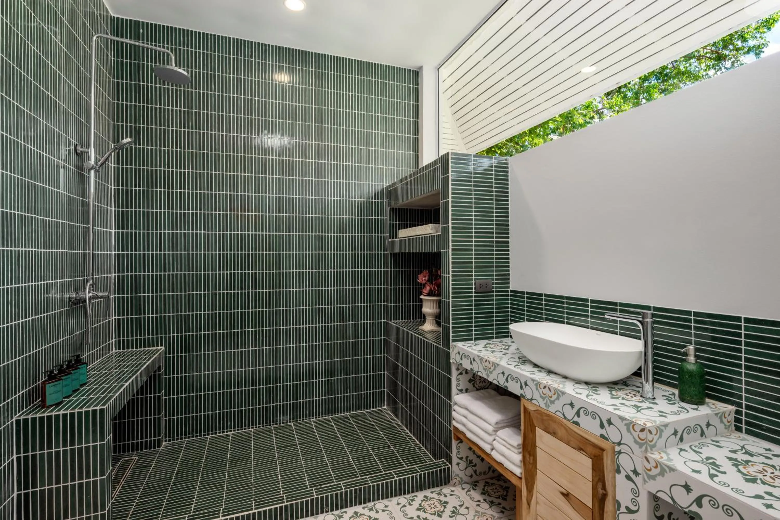 Shower in Moorea Boutique Resort Samui