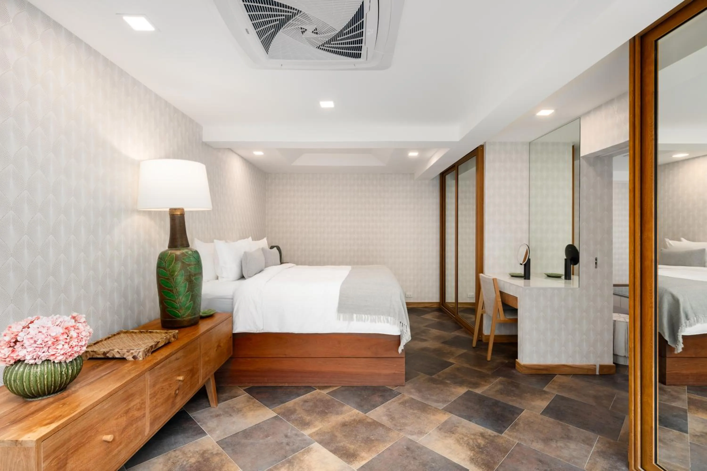 Toilet, Bed in Moorea Boutique Resort Samui