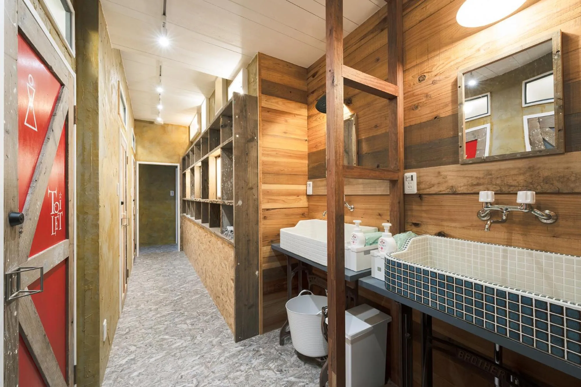 Toilet in Kotori Coworking & Hostel Kotohira