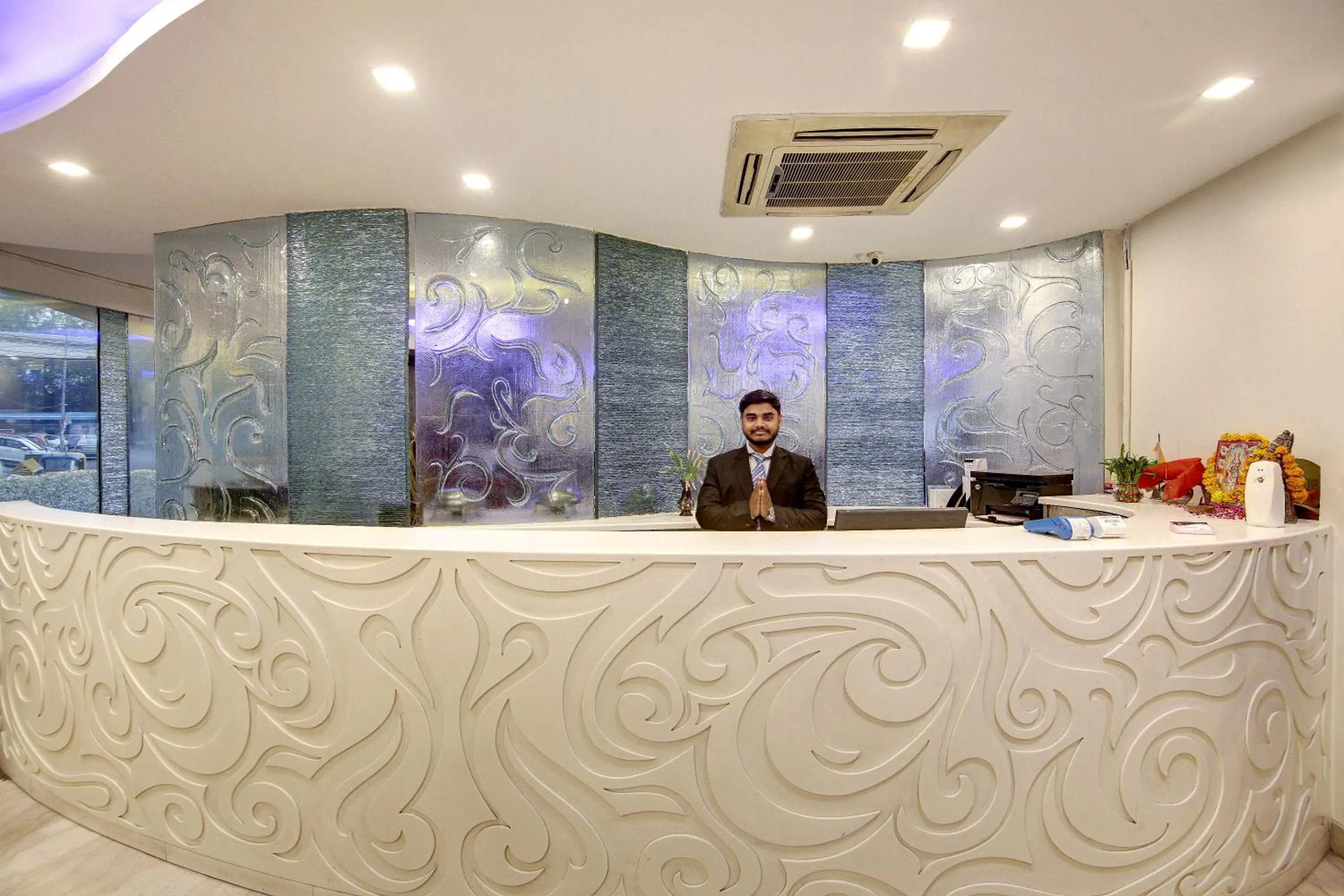 Property building in Hotel Good Times - 3 Minutes from Metro