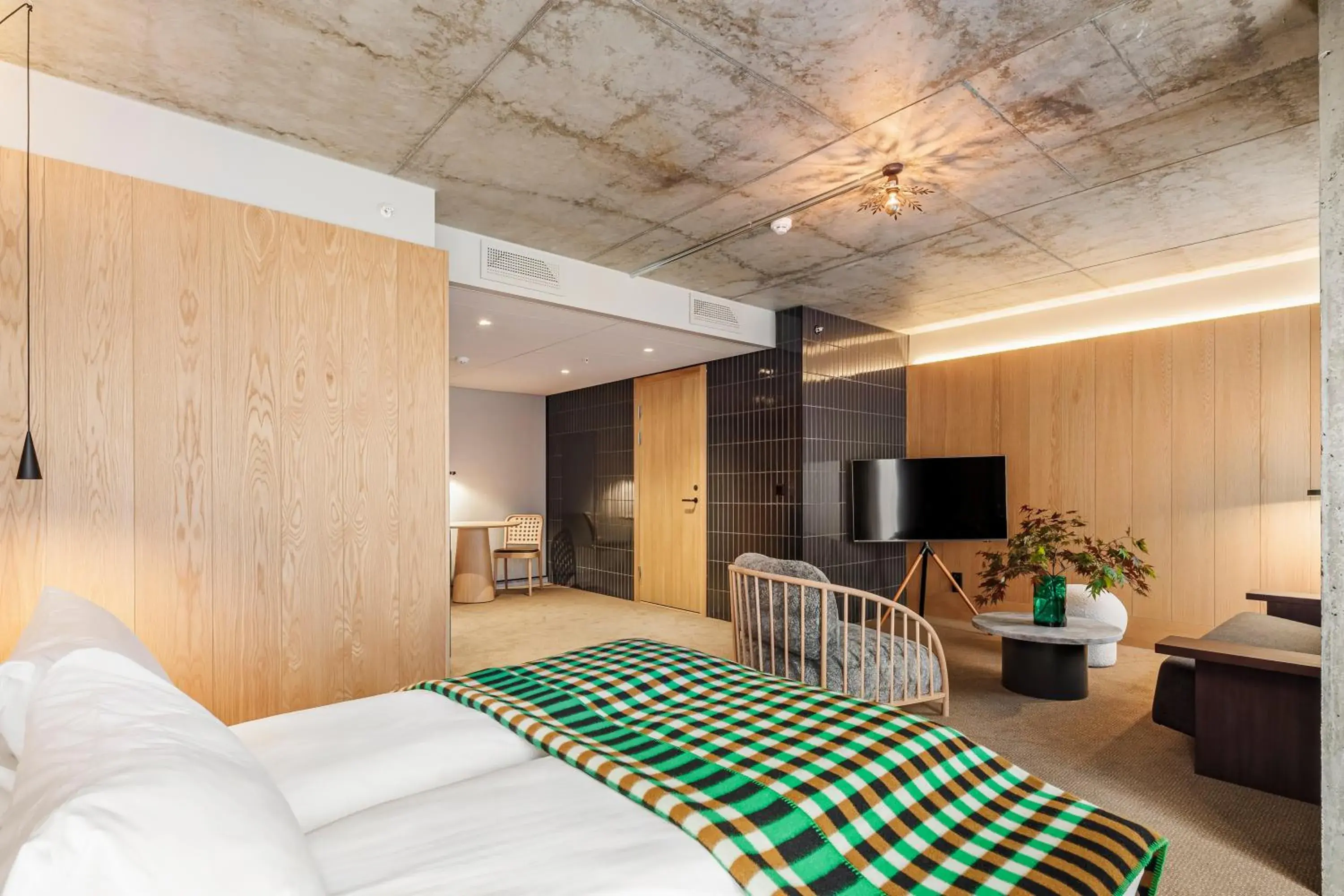 Deluxe Double Room in Skostredet Hotel Deluxe Double Room in Skostredet Hotel