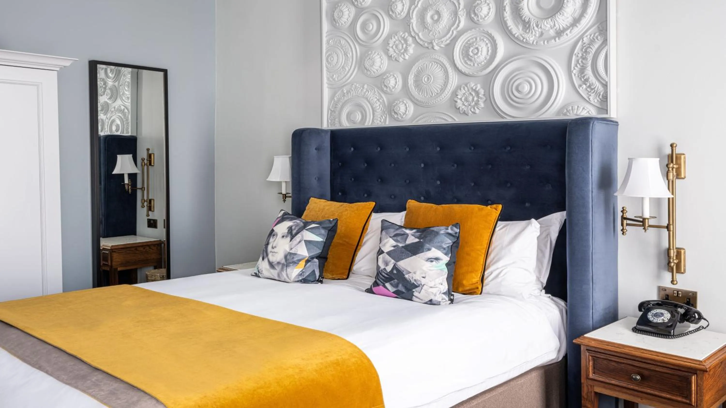 Photo of the whole room, Bed in Hotel Indigo - Bath by IHG