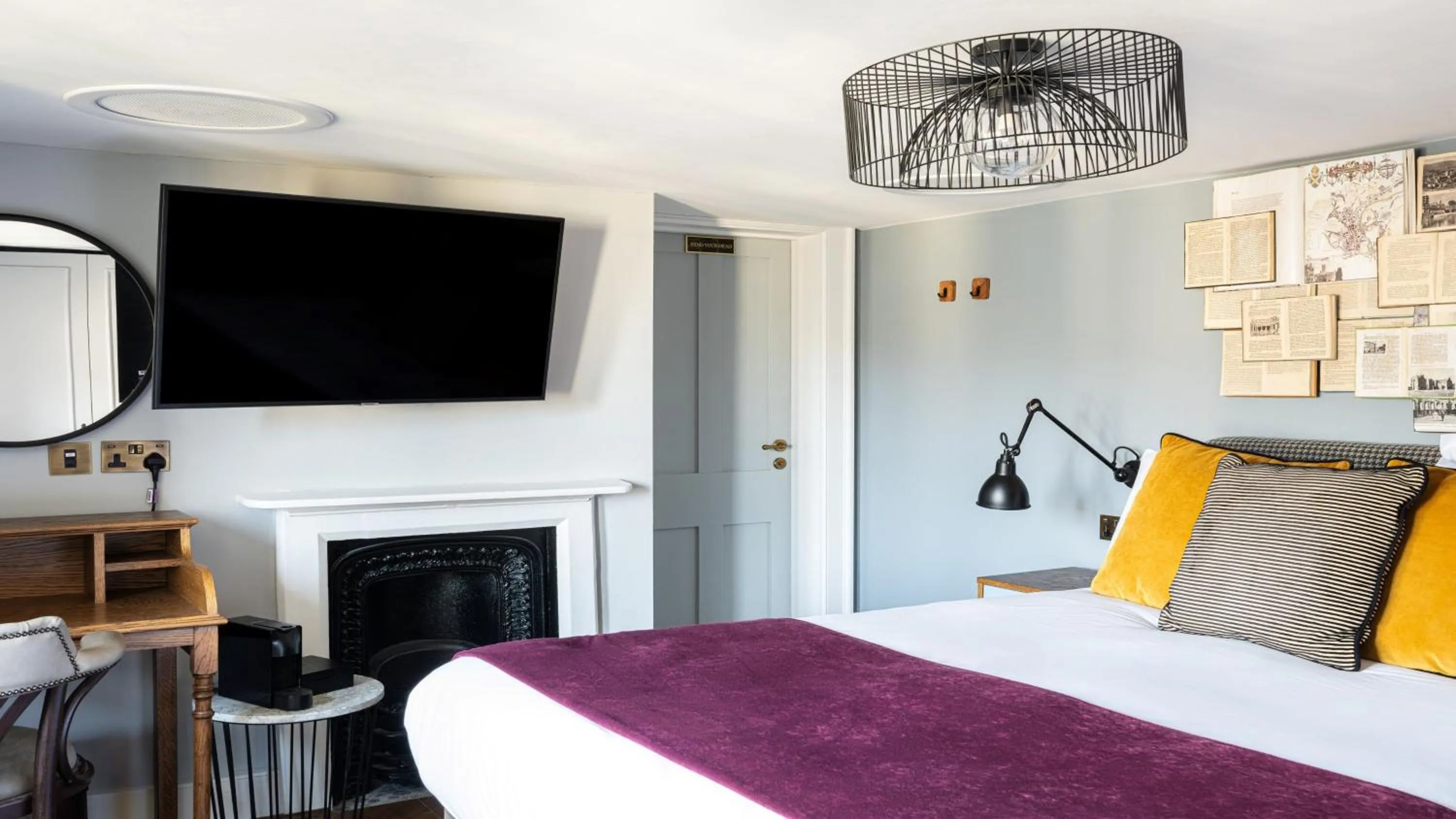 Photo of the whole room, Bed in Hotel Indigo - Bath by IHG