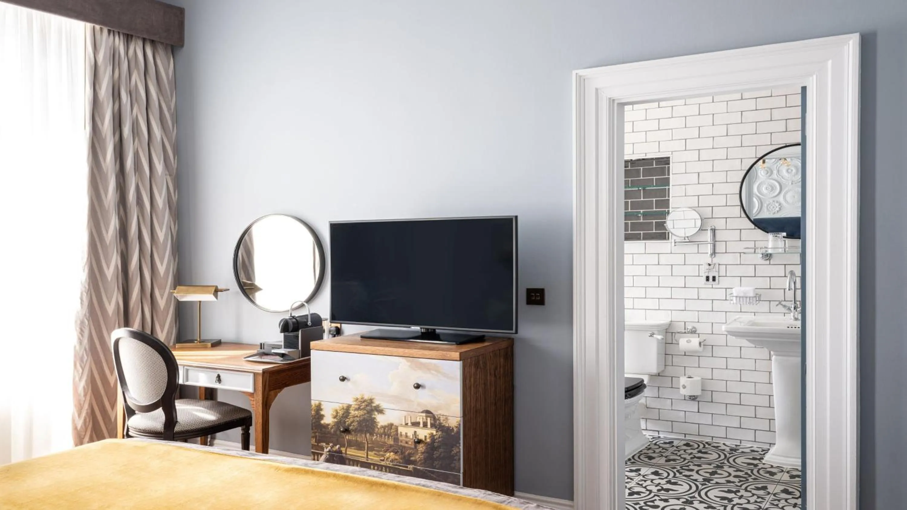 Photo of the whole room in Hotel Indigo - Bath by IHG