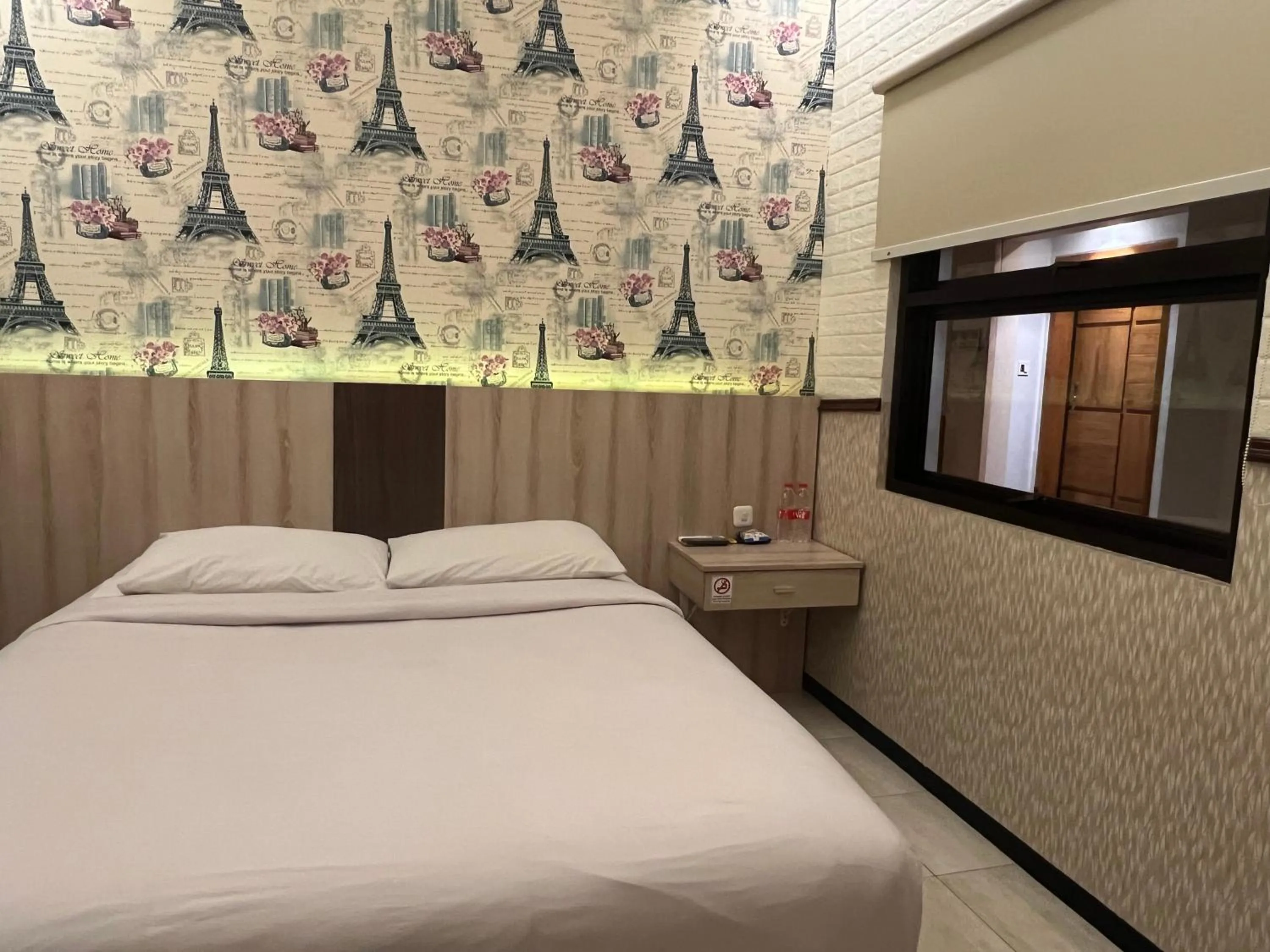 Bed in Villa Morphosis