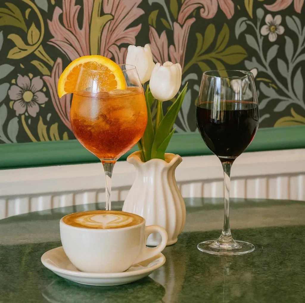 Lounge or bar in Harington's Boutique Hotel