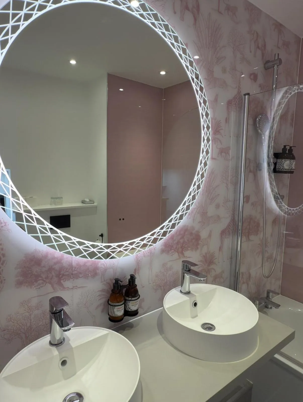 Bathroom in Harington's Boutique Hotel