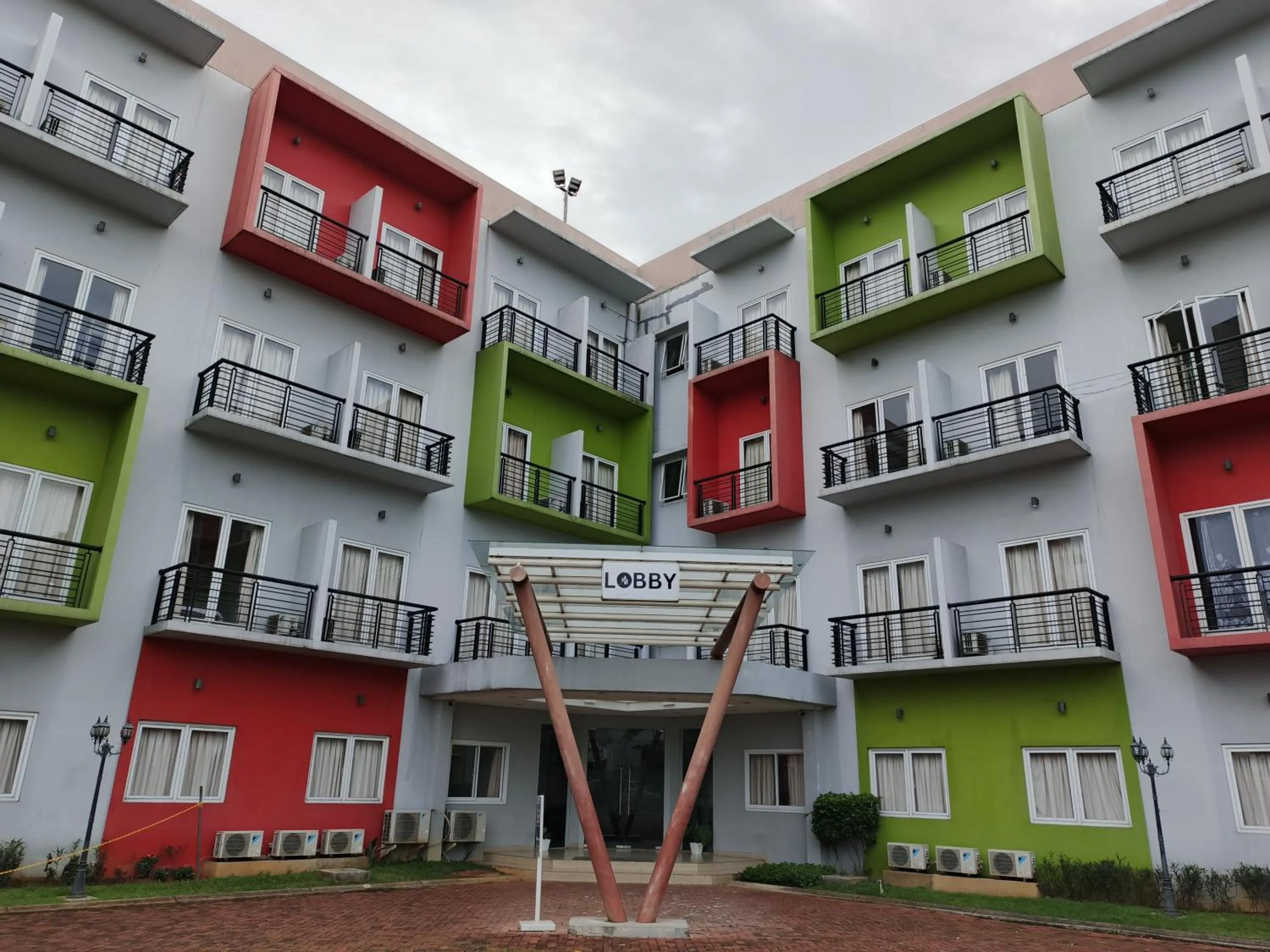 Property building in TOS Hotel & Convention Center Tangerang Powered by Archipelago