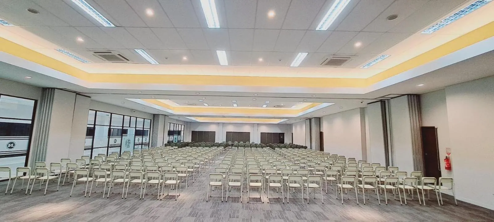 Meeting/conference room in TOS Hotel & Convention Center Tangerang Powered by Archipelago