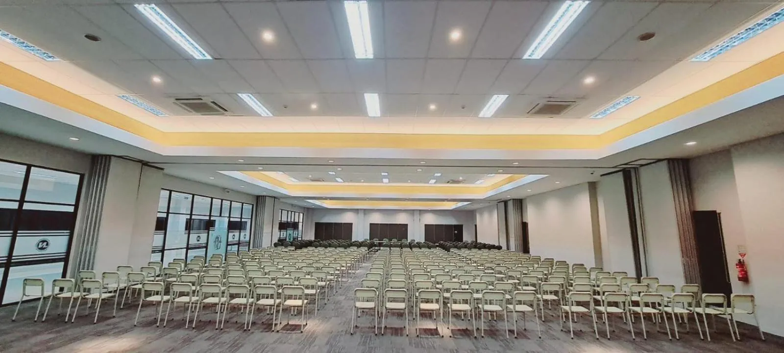 Meeting/conference room in TOS Hotel & Convention Center Tangerang Powered by Archipelago