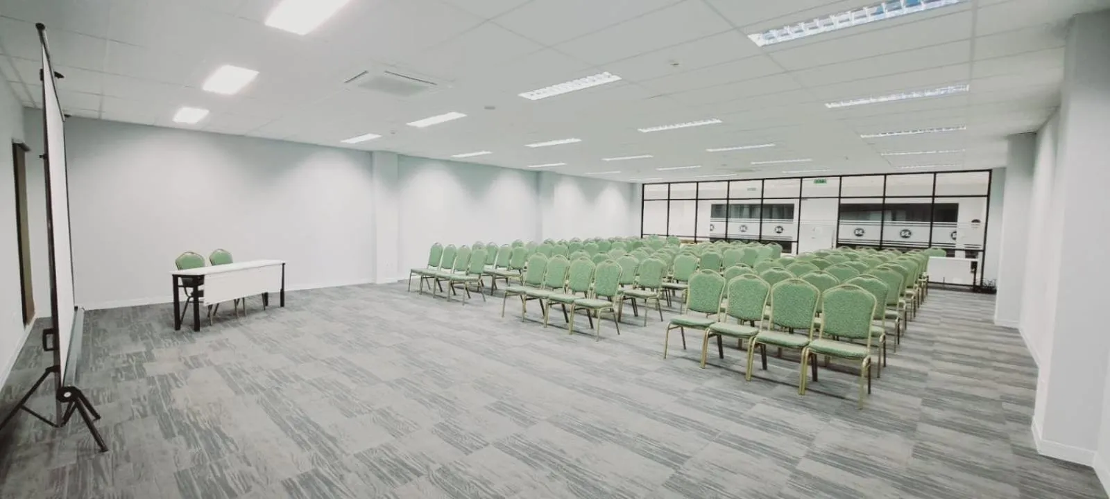 Meeting/conference room in TOS Hotel & Convention Center Tangerang Powered by Archipelago