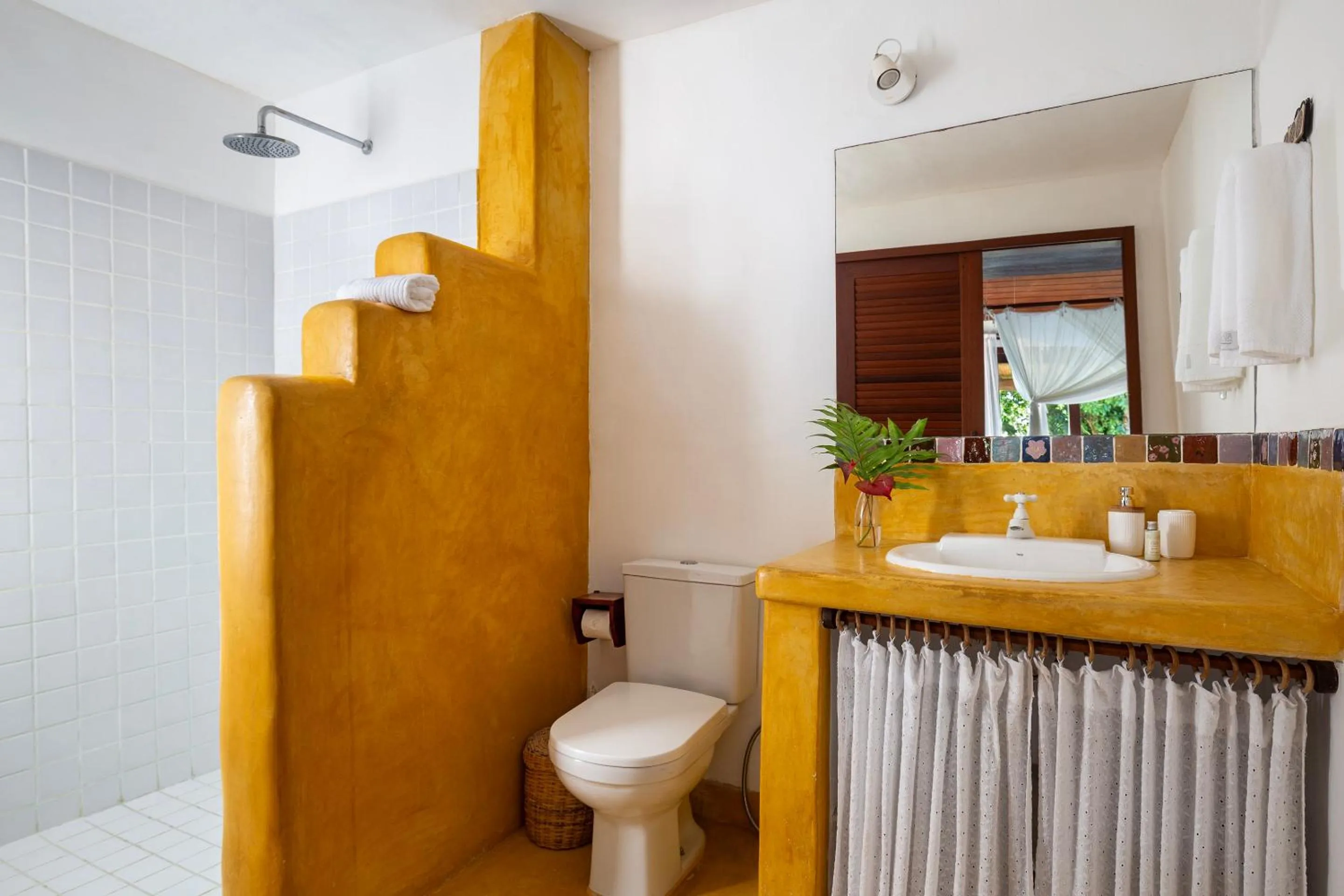 Shower in Casa Baiana Pousada & Aconchego