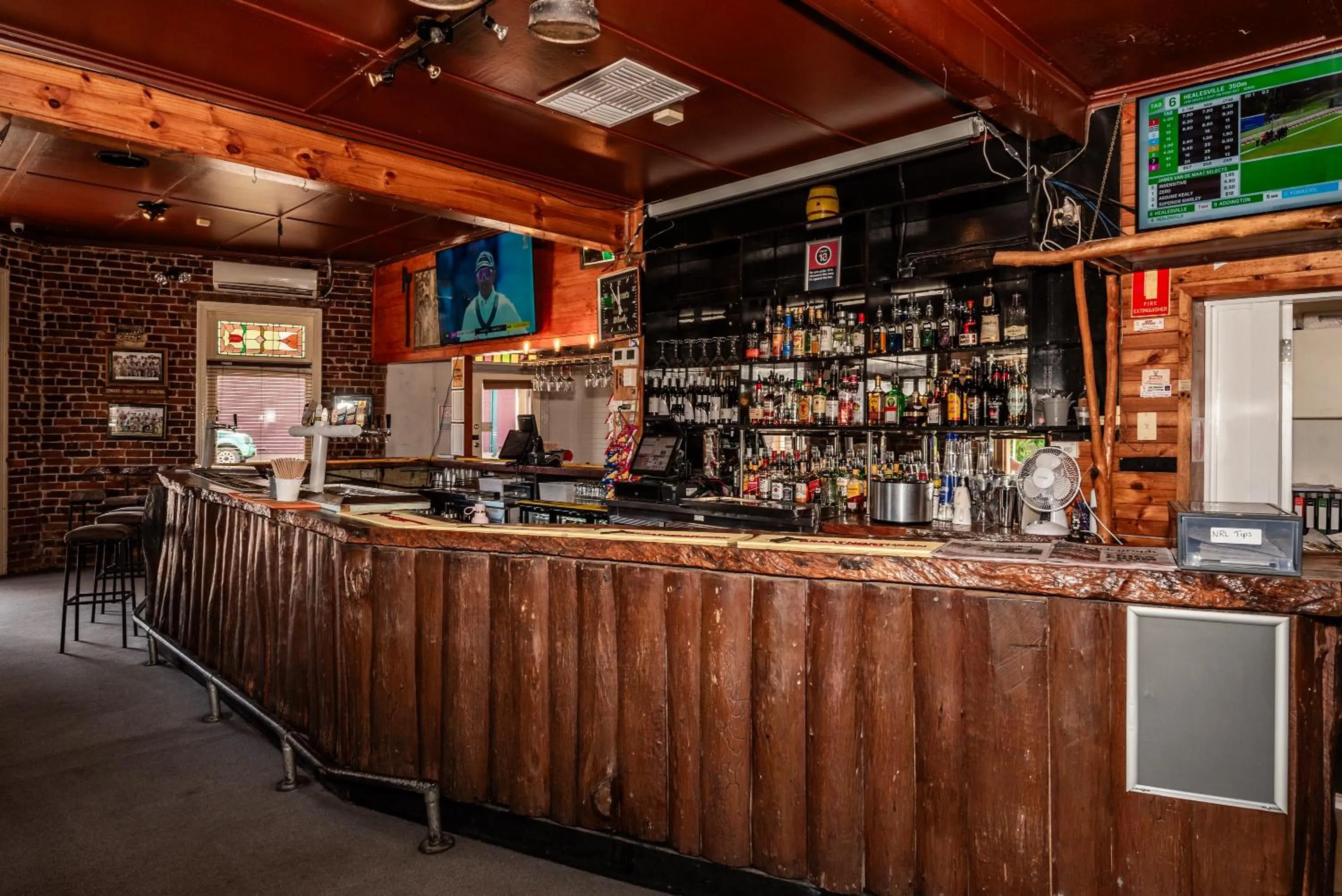 Lounge or bar in The Centennial Hotel Gulgong