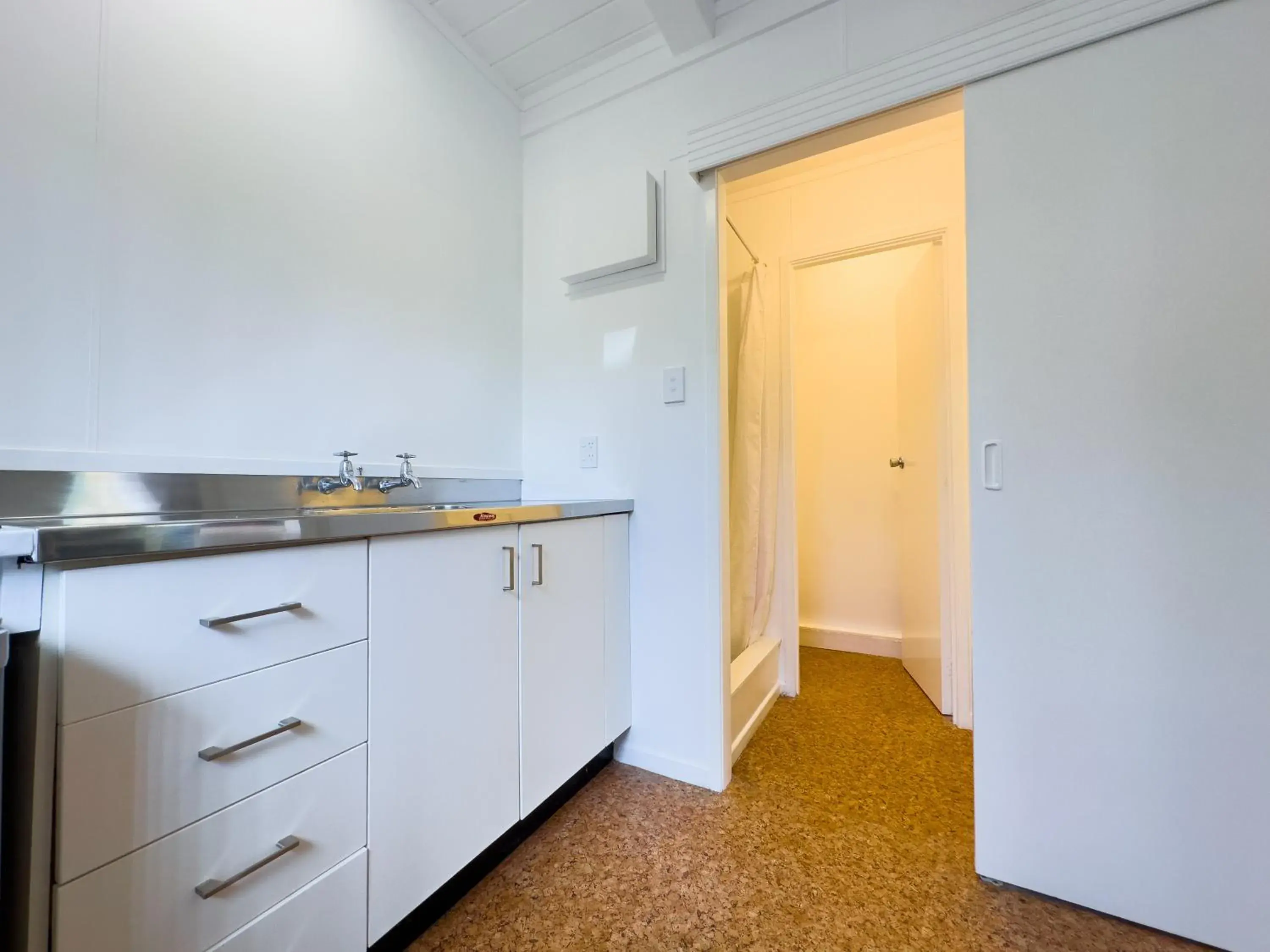 King Studio in The Captains Motel King Studio in The Captains Motel