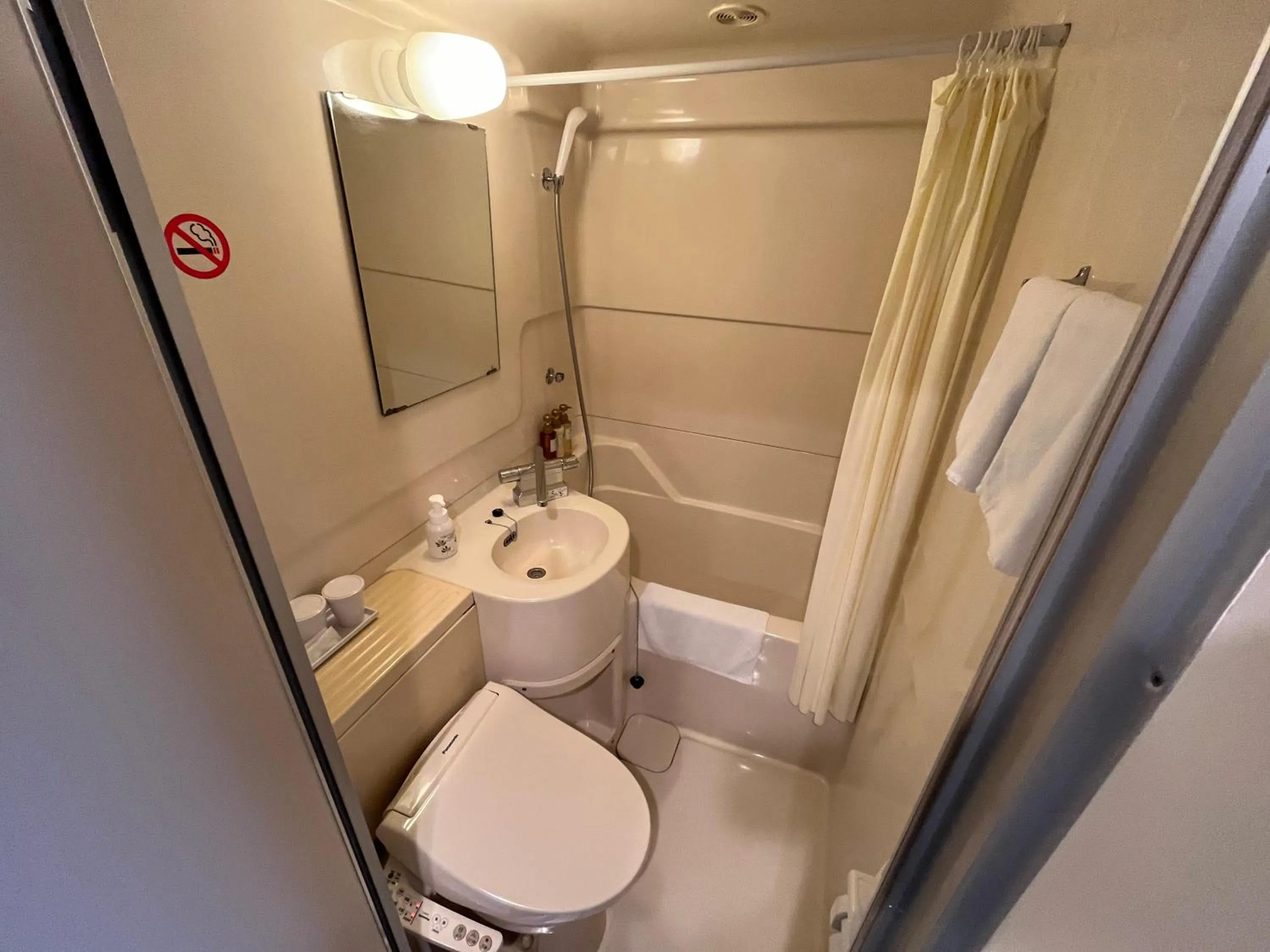 Bathroom in Hotel Passage 2