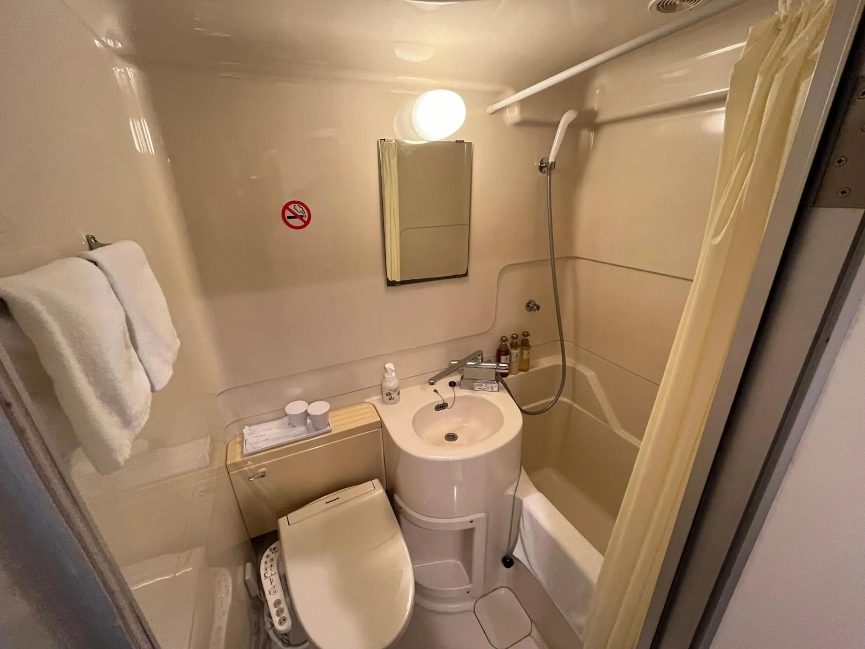 Bathroom in Hotel Passage 2