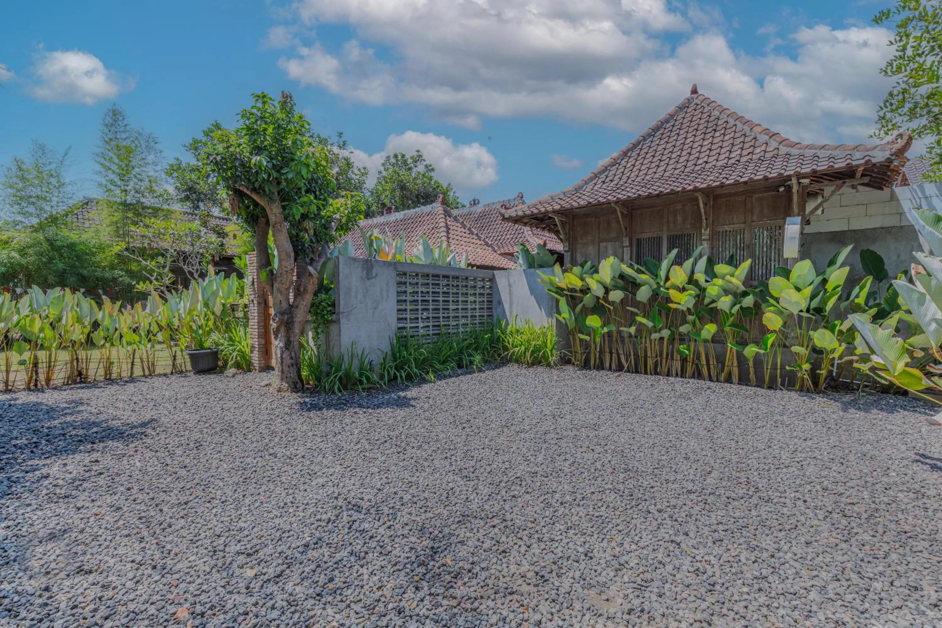 Property building in Yukke Tembi Homestay